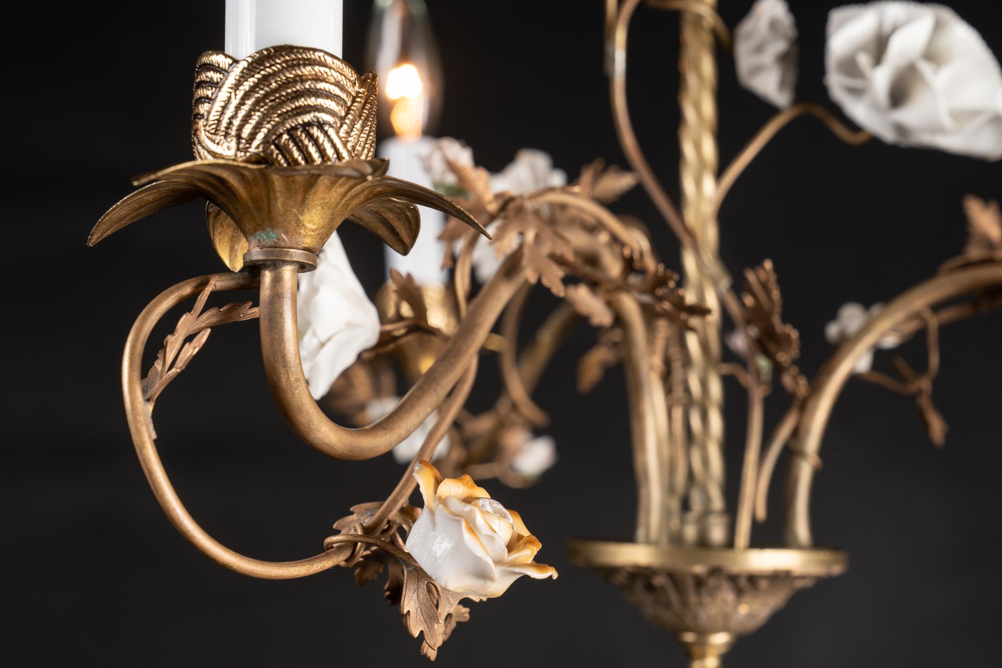 French 19th Century Bronze Chandelier with Porcelain Flowers For Sale 2