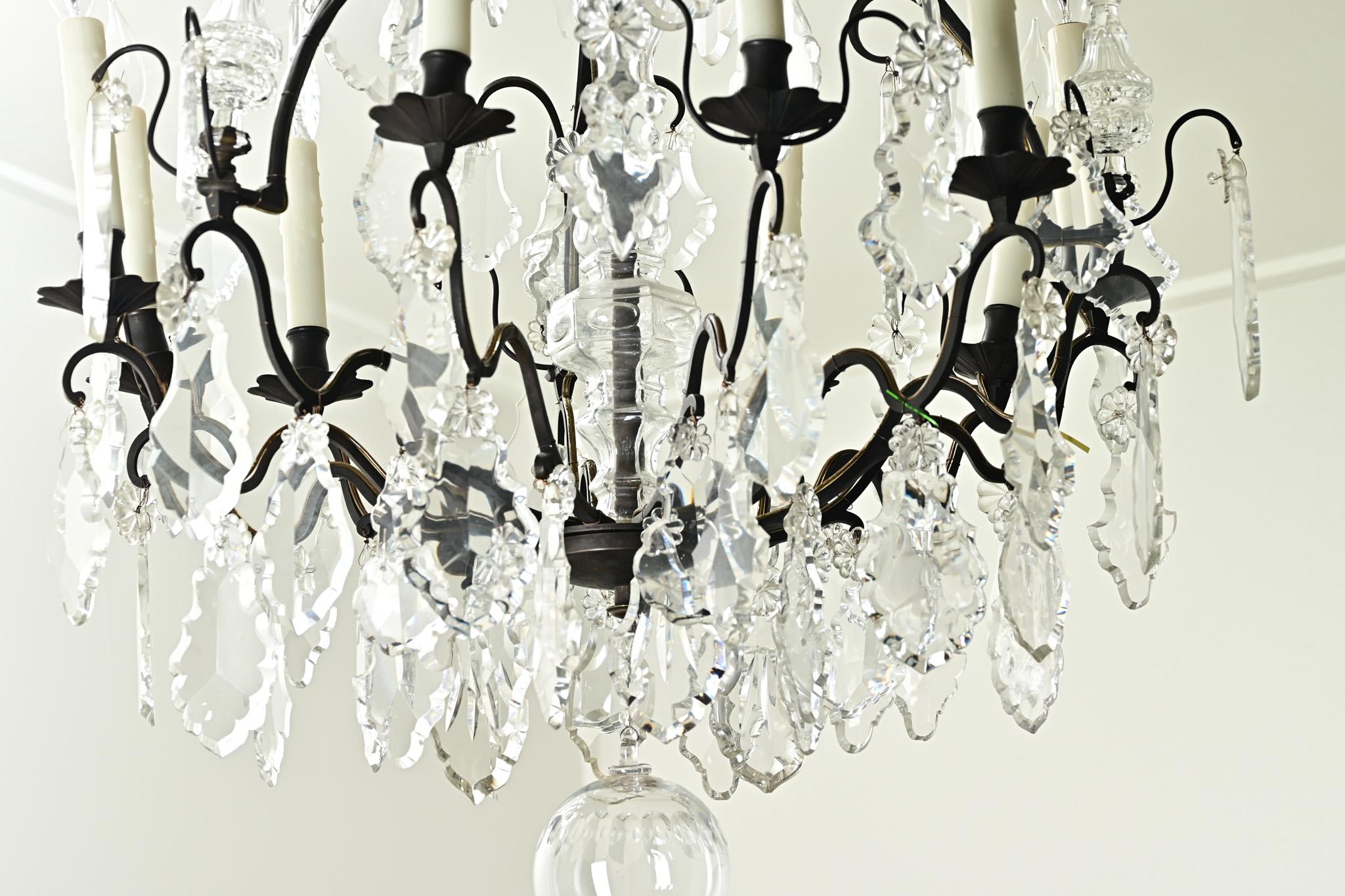 French 19th Century Bronze & Crystal Chandelier For Sale 8