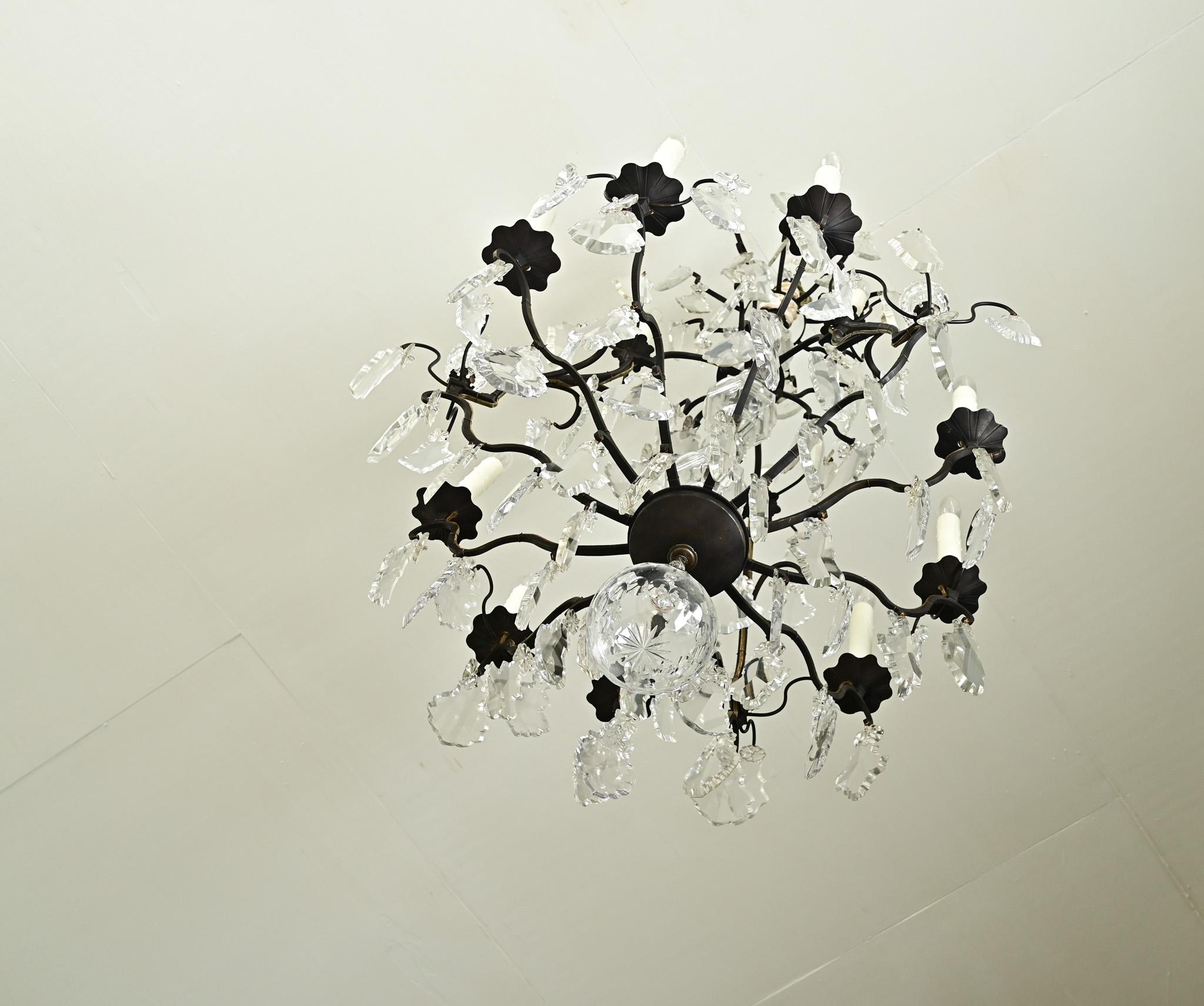 French 19th Century Bronze & Crystal Chandelier For Sale 2