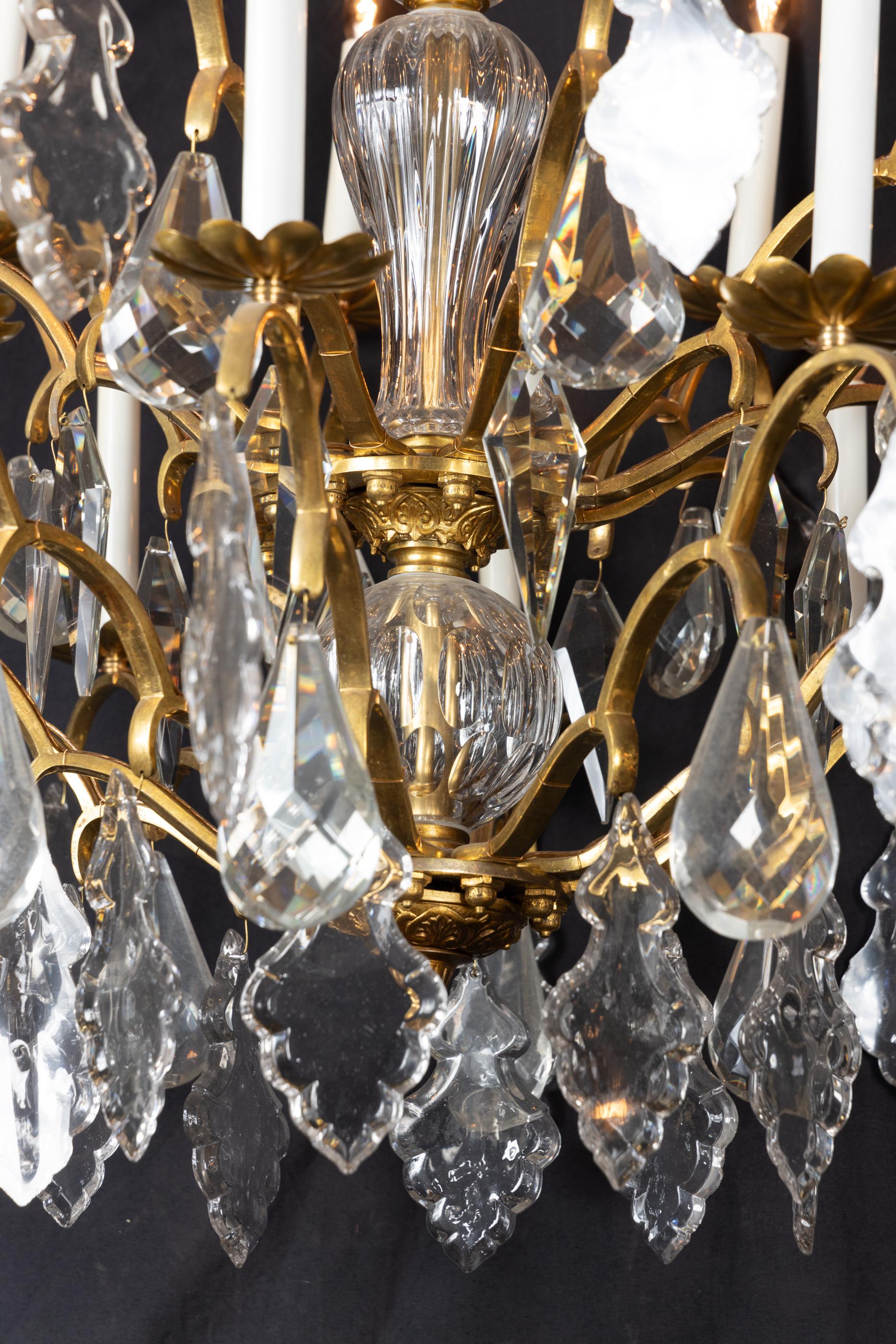 Lampadario francese del XIX secolo in bronzo e cristallo in vendita 3