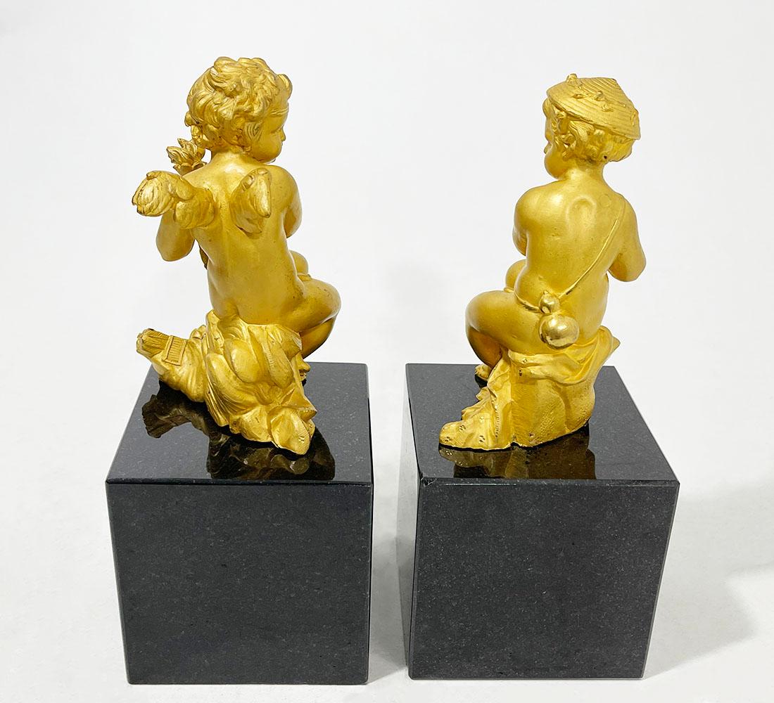Français Putti français, bronze doré du XIXe siècle en vente