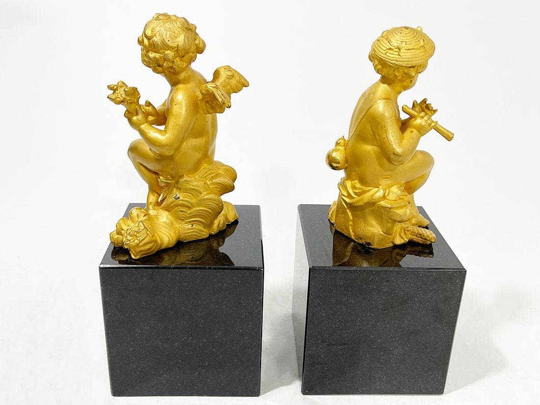Putti français, bronze doré du XIXe siècle Bon état - En vente à Delft, NL