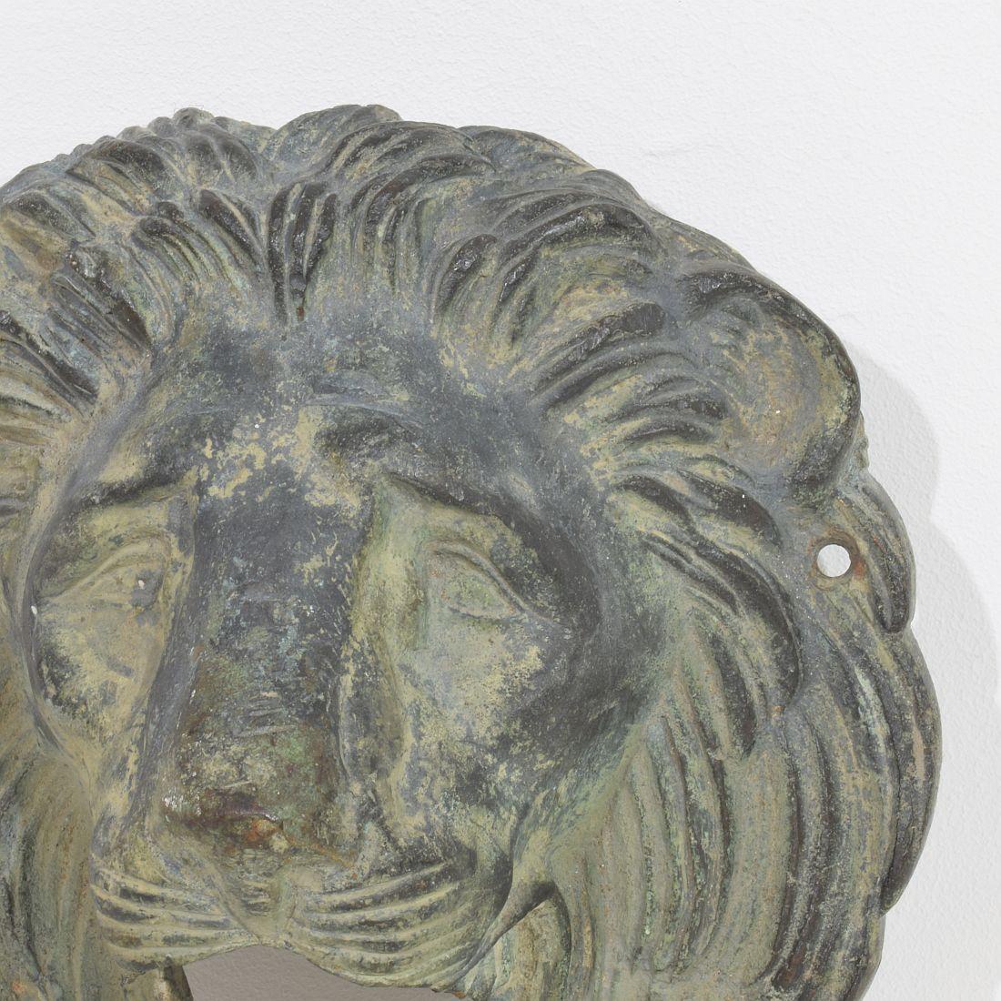 French, 19th Century Bronze Lion Fountain Head In Good Condition For Sale In Buisson, FR