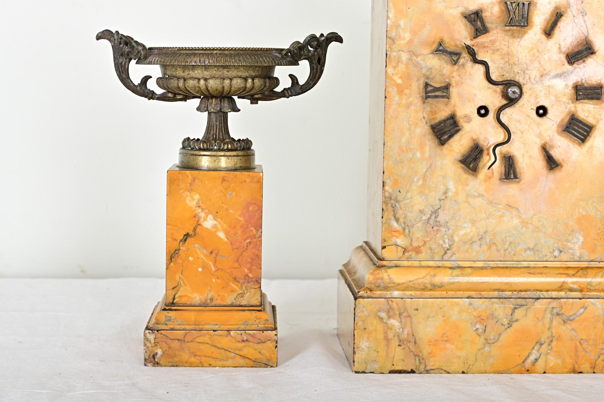 French 19th Century Bronze & Marble Mantel Clock Set In Good Condition For Sale In Baton Rouge, LA