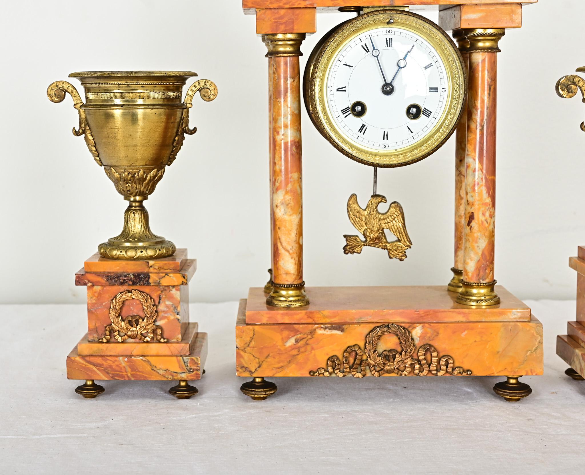 French 19th Century Bronze & Marble Mantel Clock Set In Good Condition For Sale In Baton Rouge, LA
