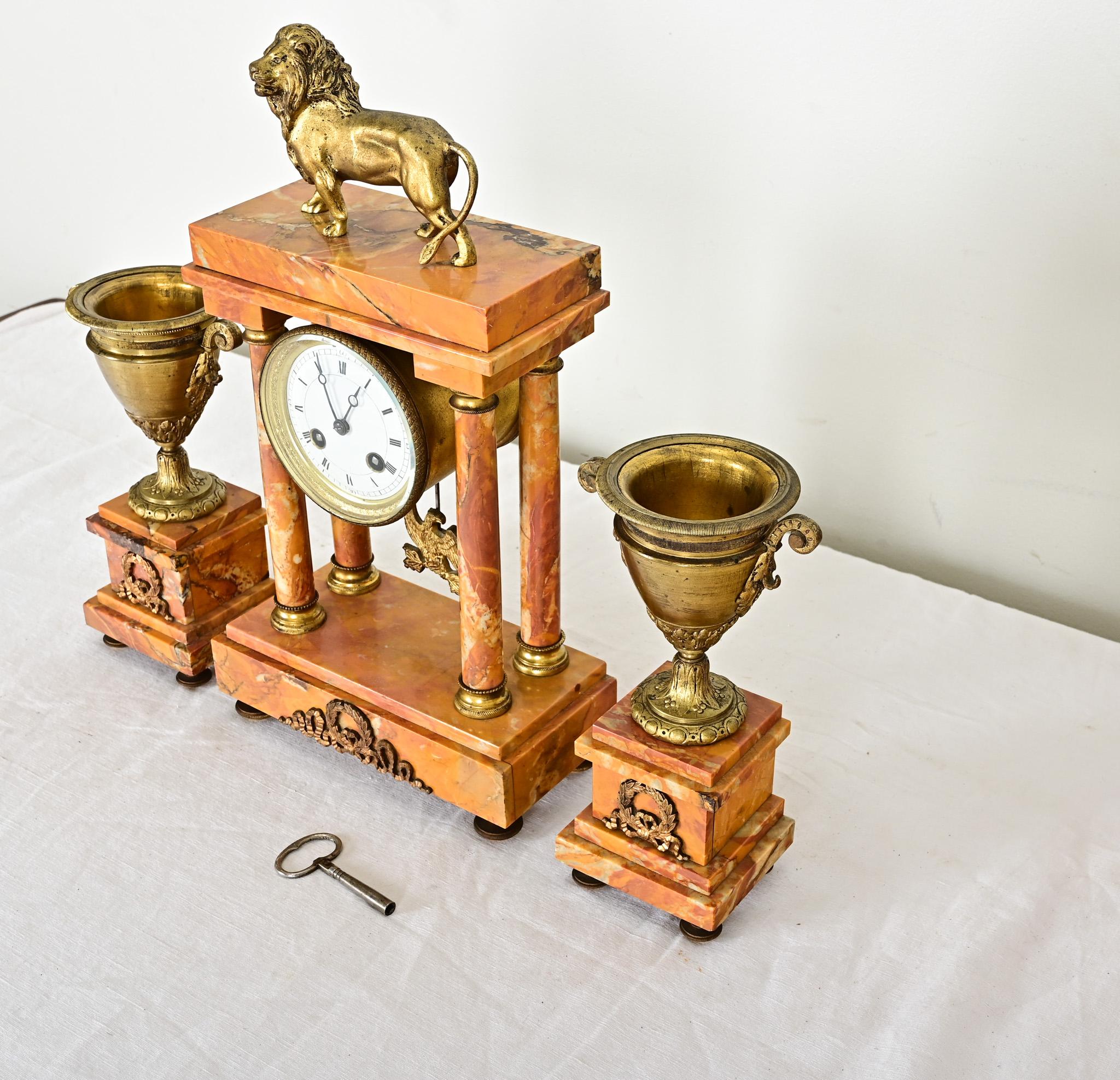 French 19th Century Bronze & Marble Mantel Clock Set For Sale 4