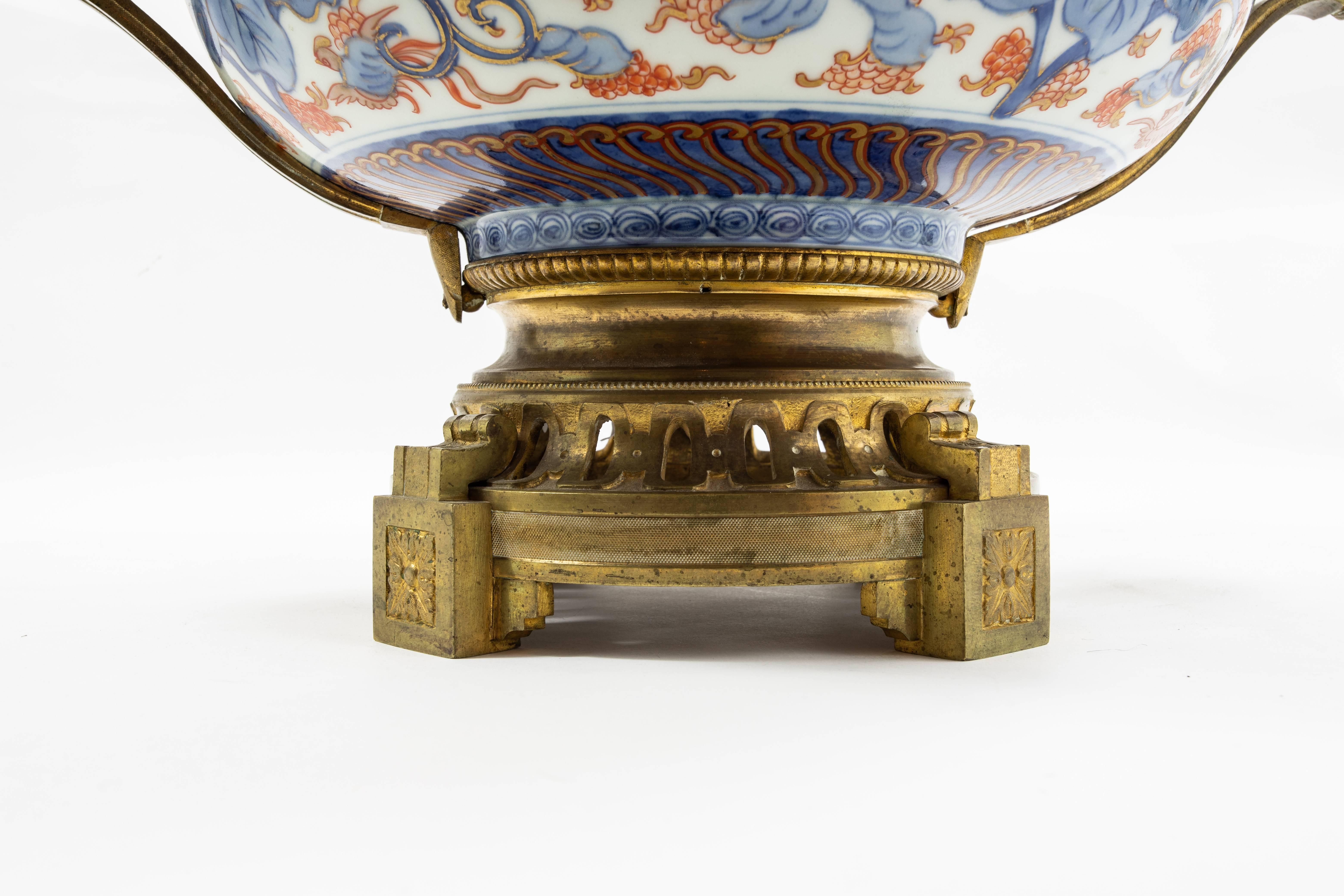 French 19th Century Bronze Mounted Imari Porcelain Centerpiece In Good Condition In New York, NY