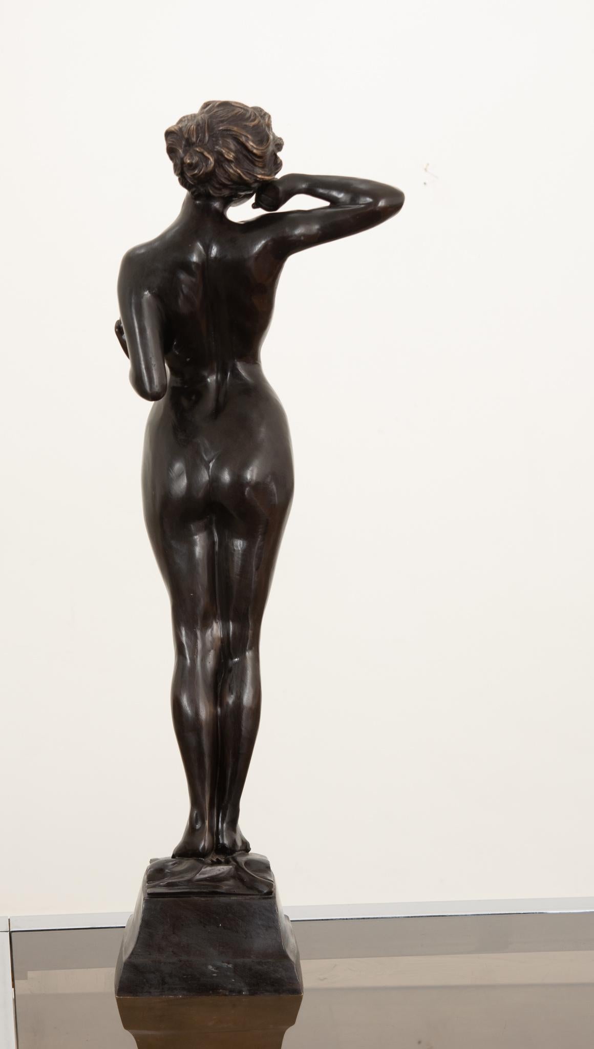 Métal Statue de nu en bronze du 19ème siècle en vente