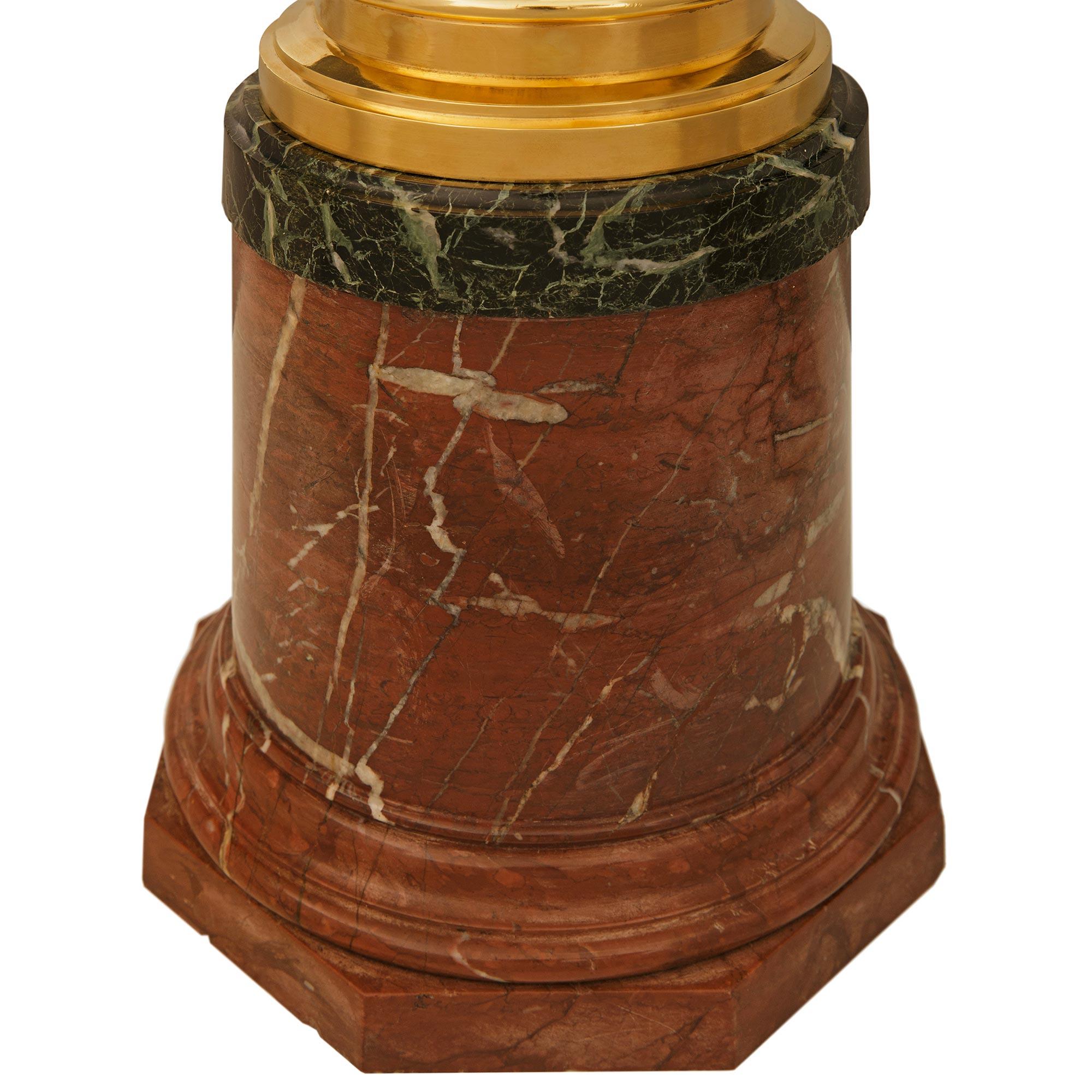 Statue francesi del XIX secolo in bronzo, ormolu e marmo, firmate Carrier Belleuse in vendita 2