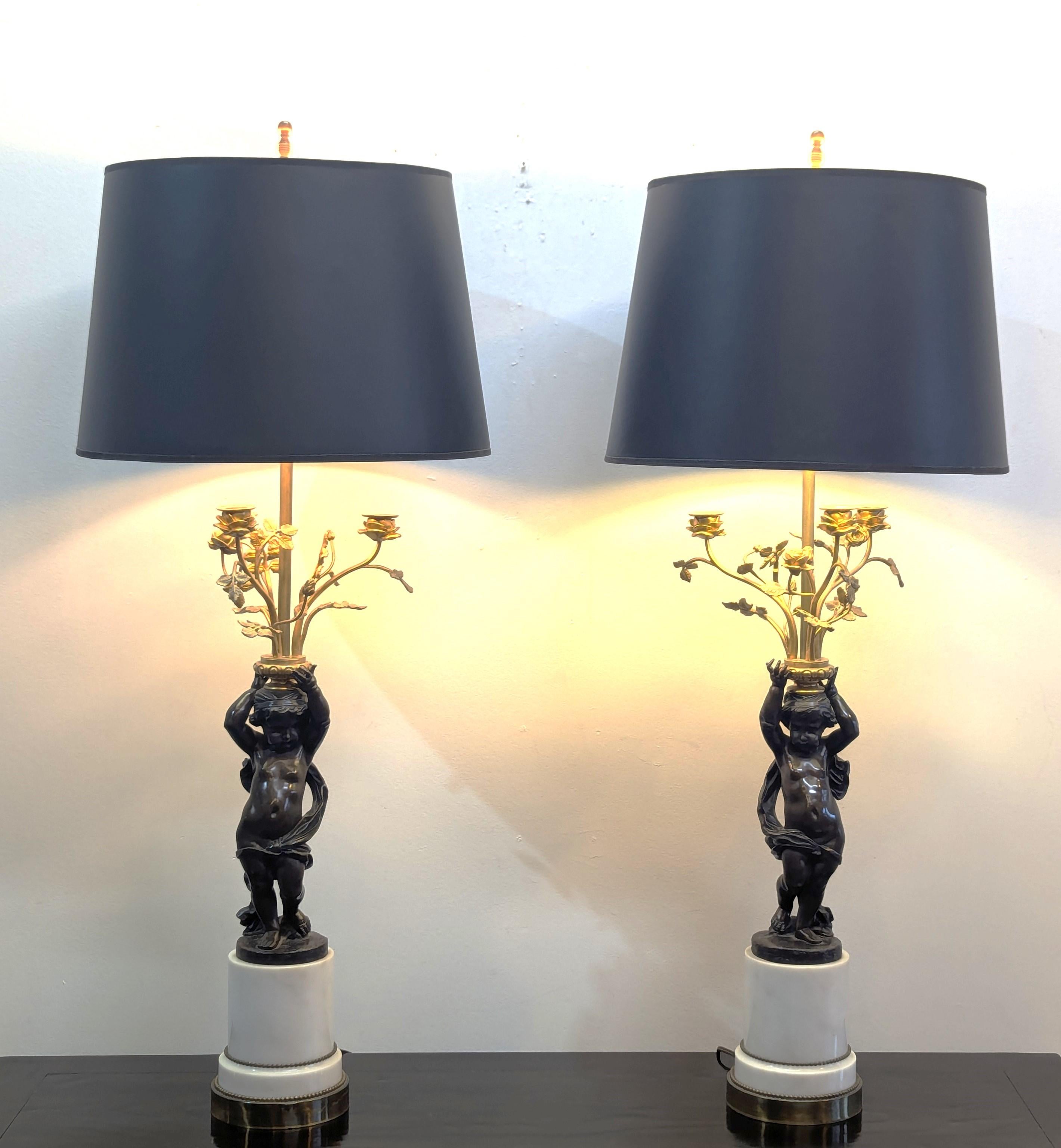 Pareja de Candelabros Putti de Bronce Franceses del Siglo XIX en venta 7