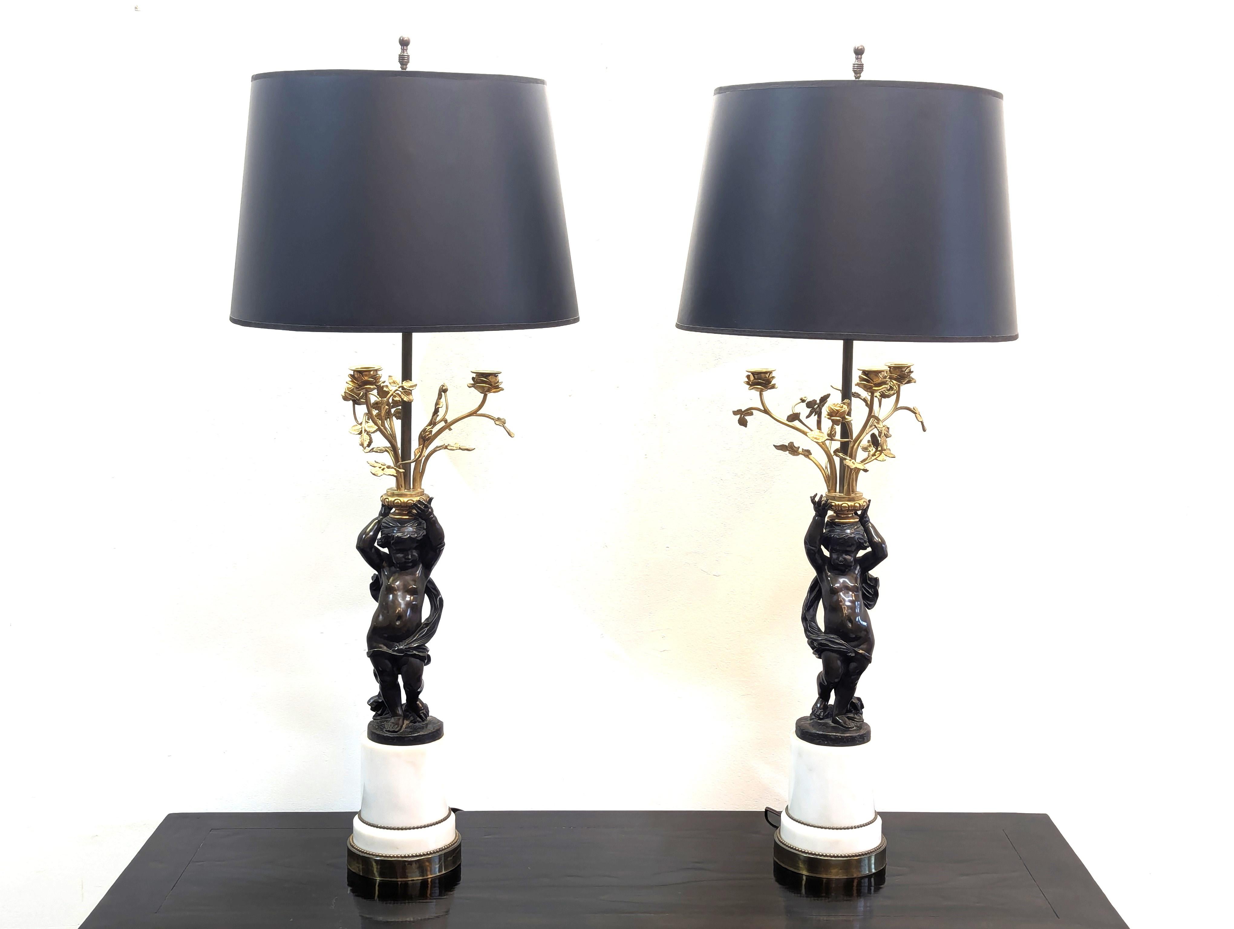 Pareja de Candelabros Putti de Bronce Franceses del Siglo XIX en venta 8