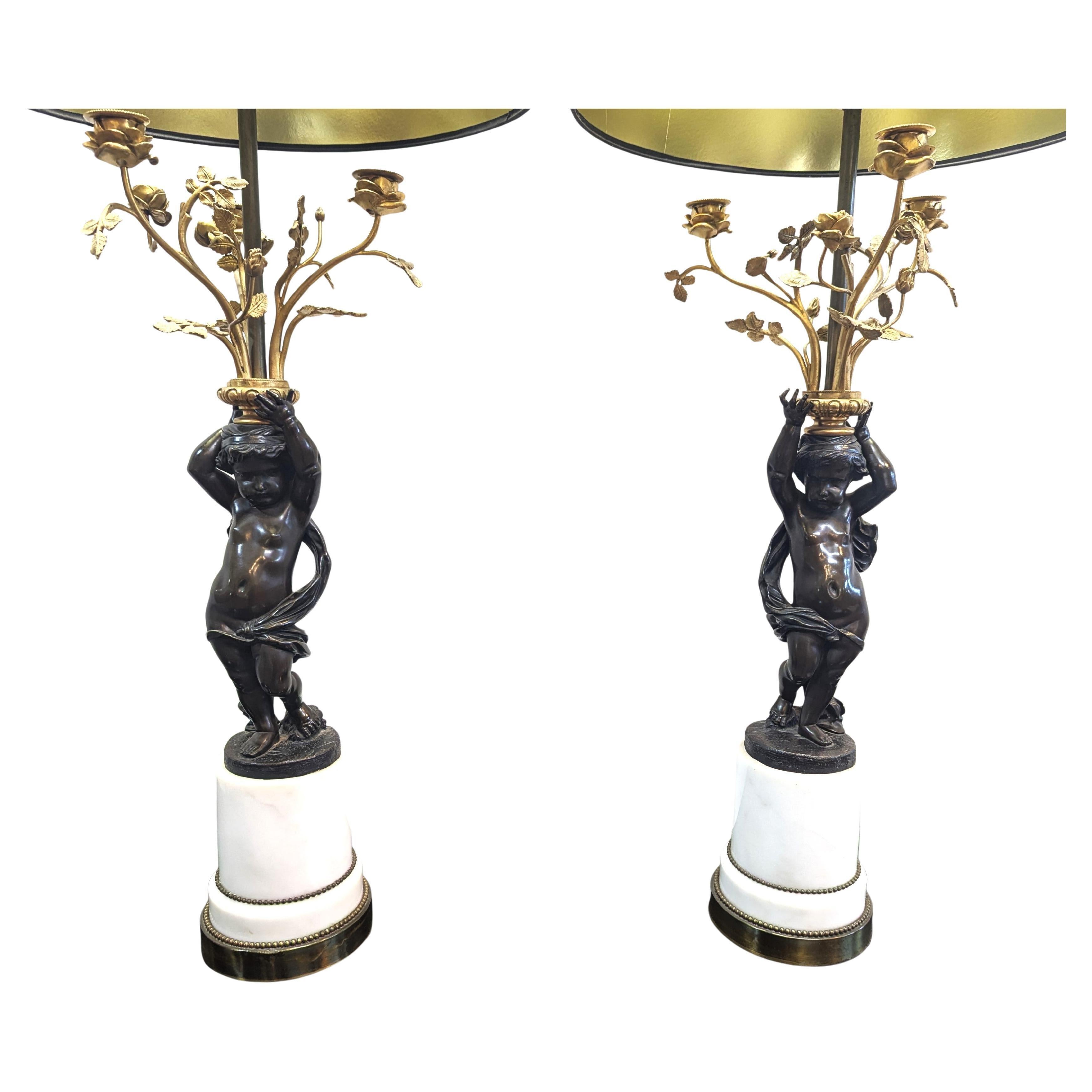 Pareja de Candelabros Putti de Bronce Franceses del Siglo XIX Francés en venta