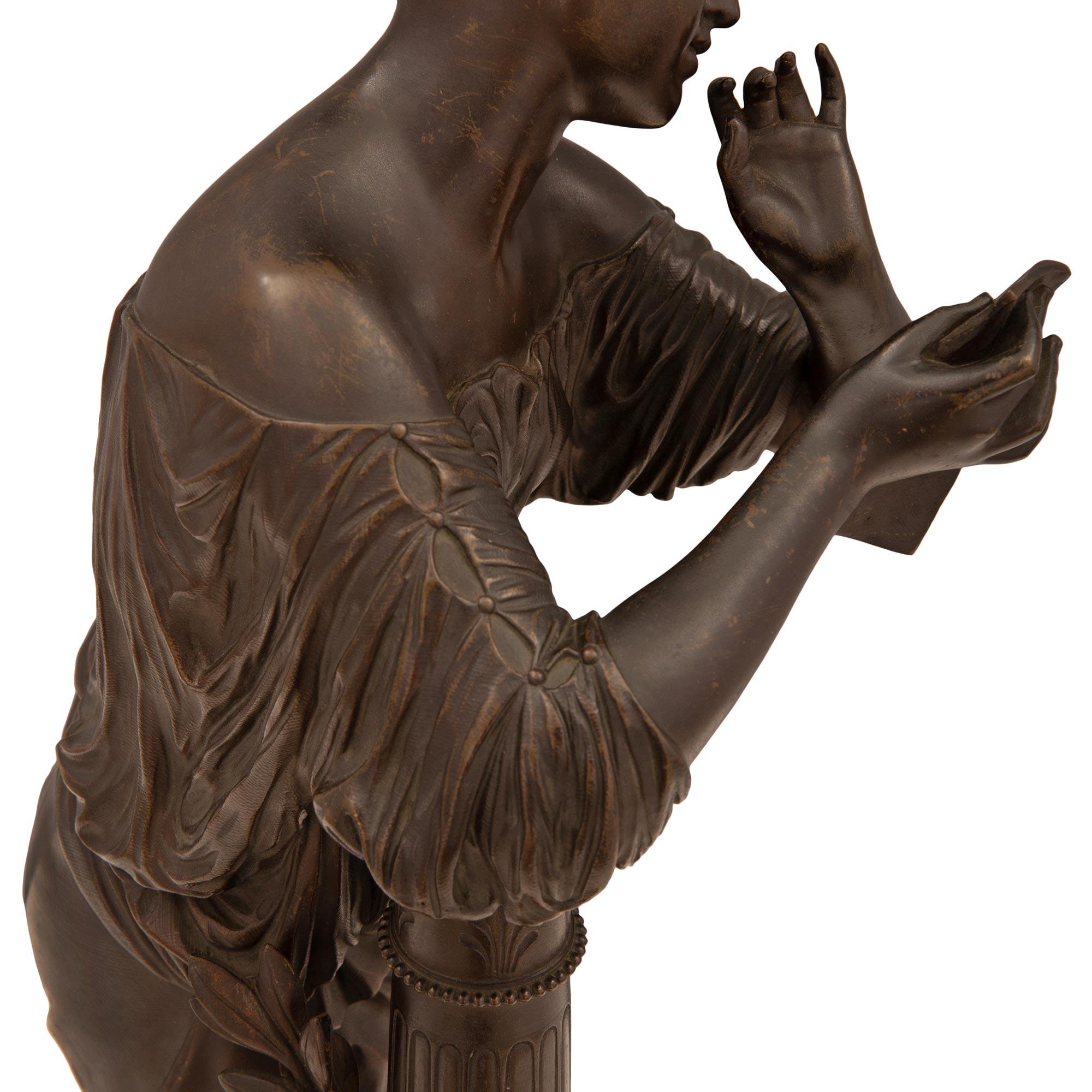 Statue française du 19ème siècle en bronze, signée H. Dumaige Bon état - En vente à West Palm Beach, FL