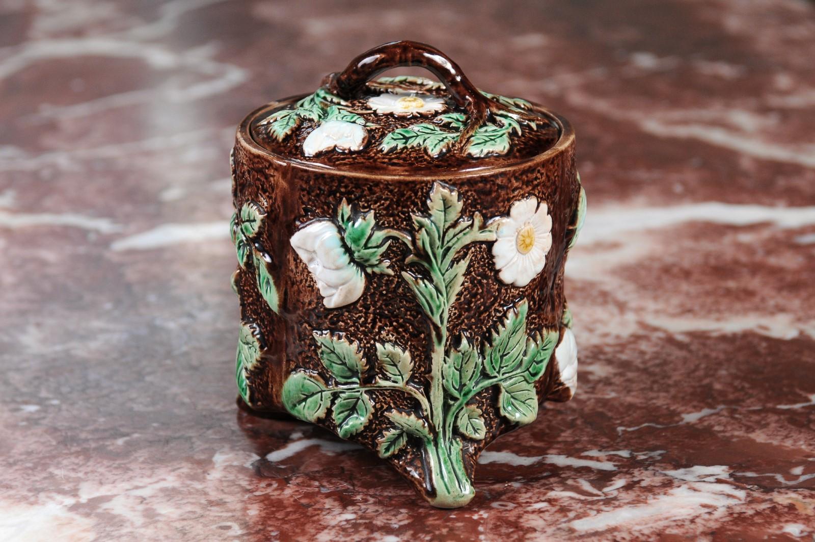 French 19th Century Brown Majolica Lidded Jar with Moulded Floral Décor For Sale 3