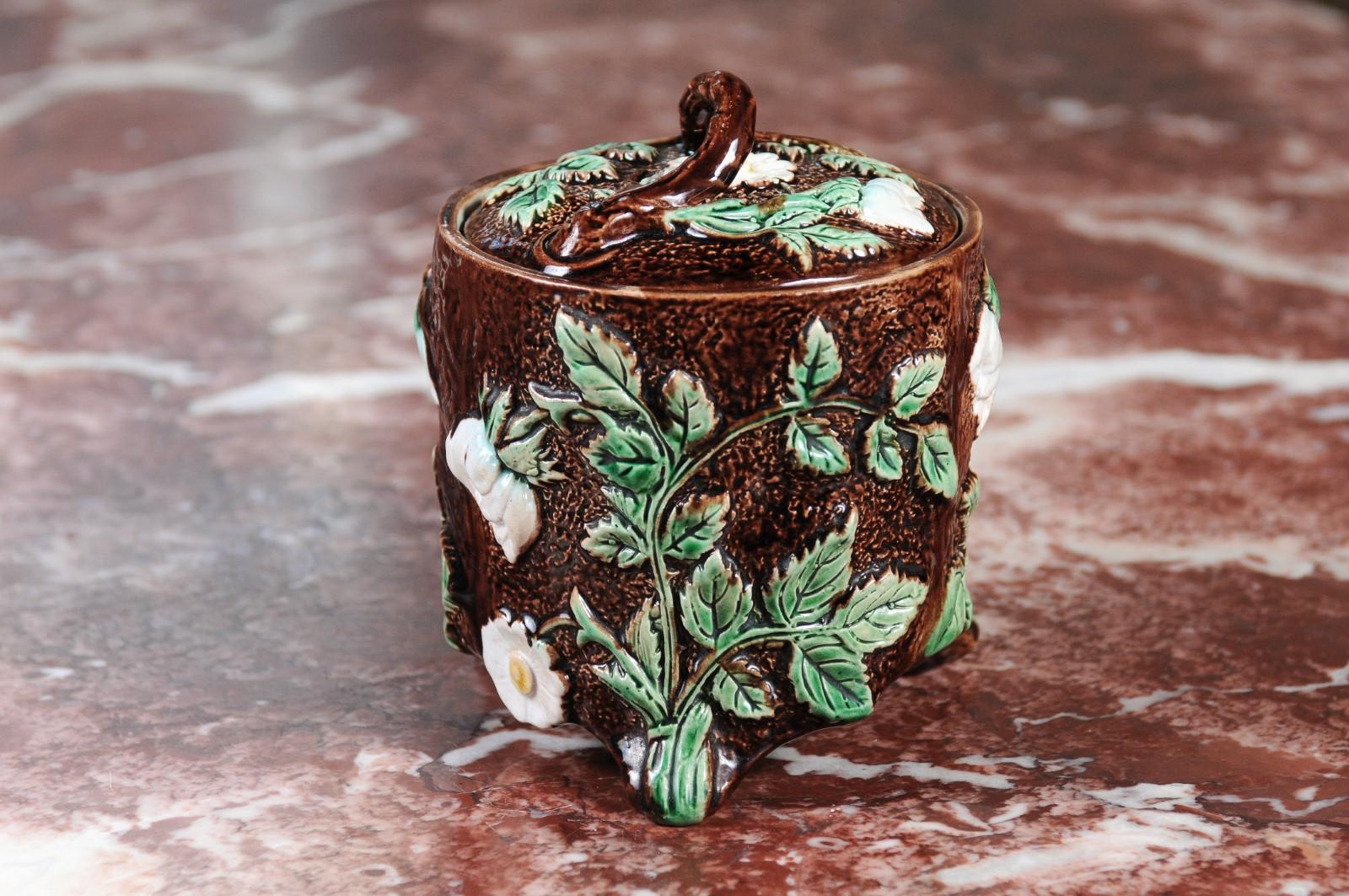 French 19th Century Brown Majolica Lidded Jar with Moulded Floral Décor For Sale 4