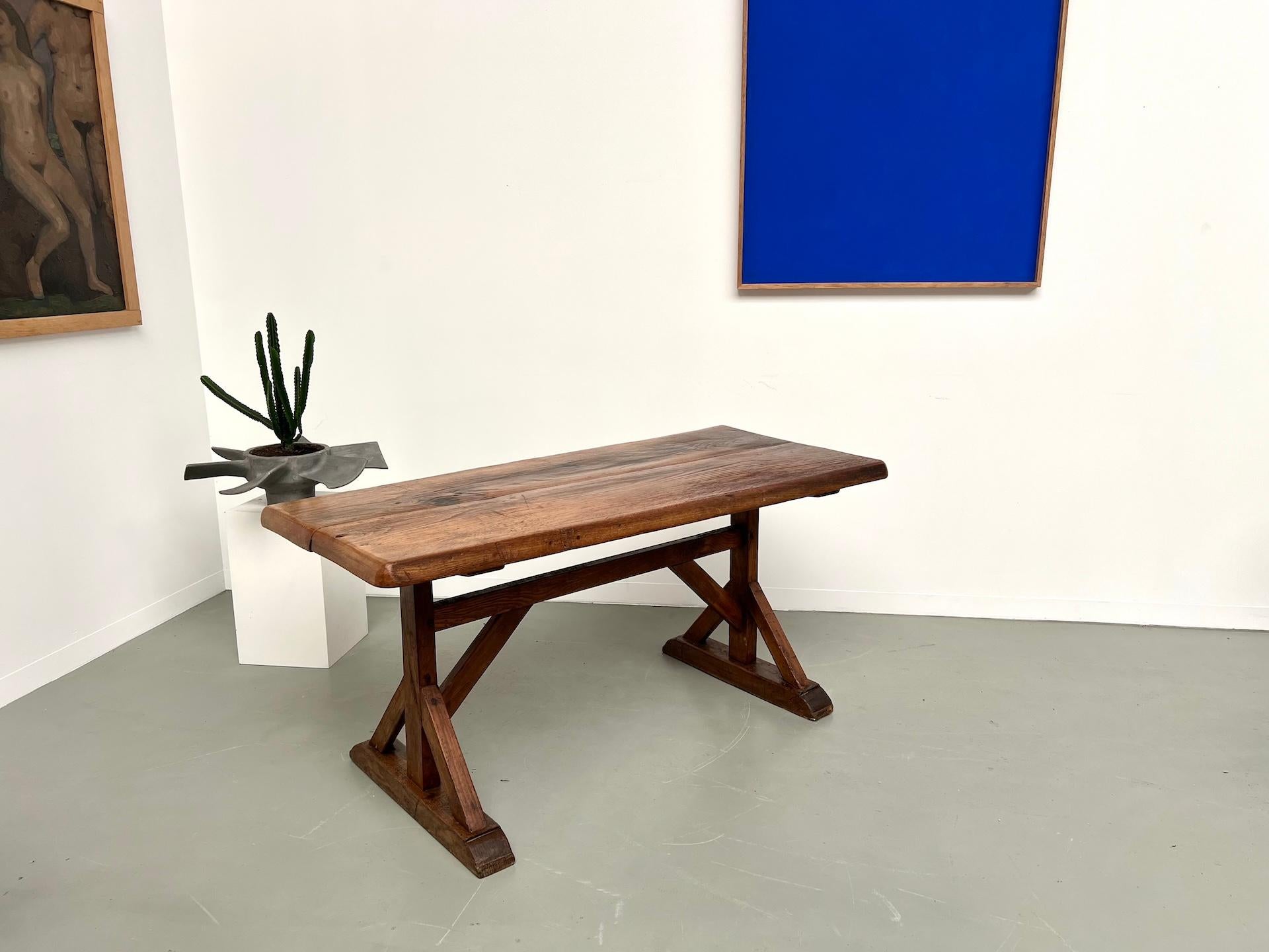 Table en chêne brutaliste française du 19e siècle en vente 13