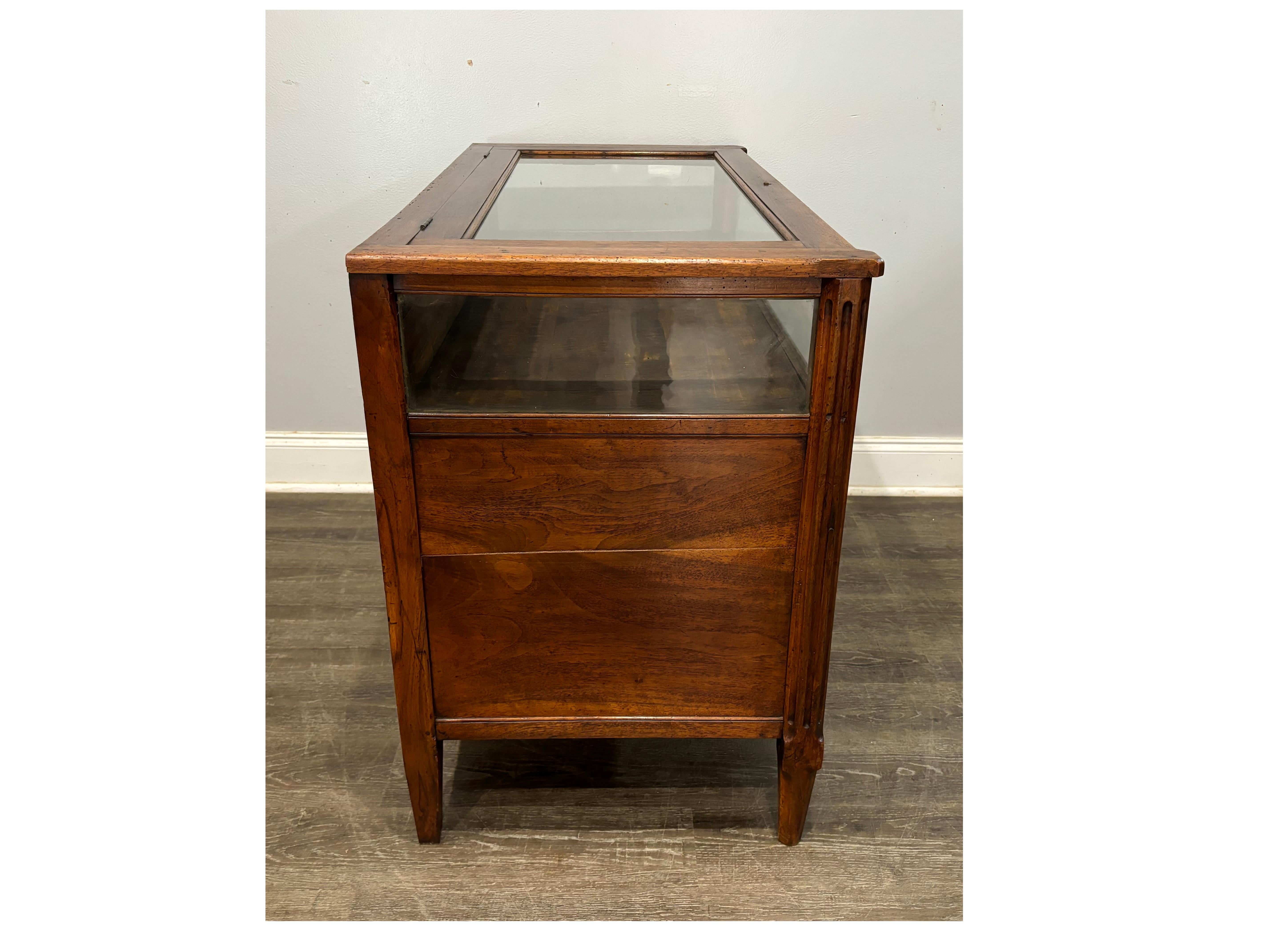 French 19th Century Buffet Vitrine For Sale 6