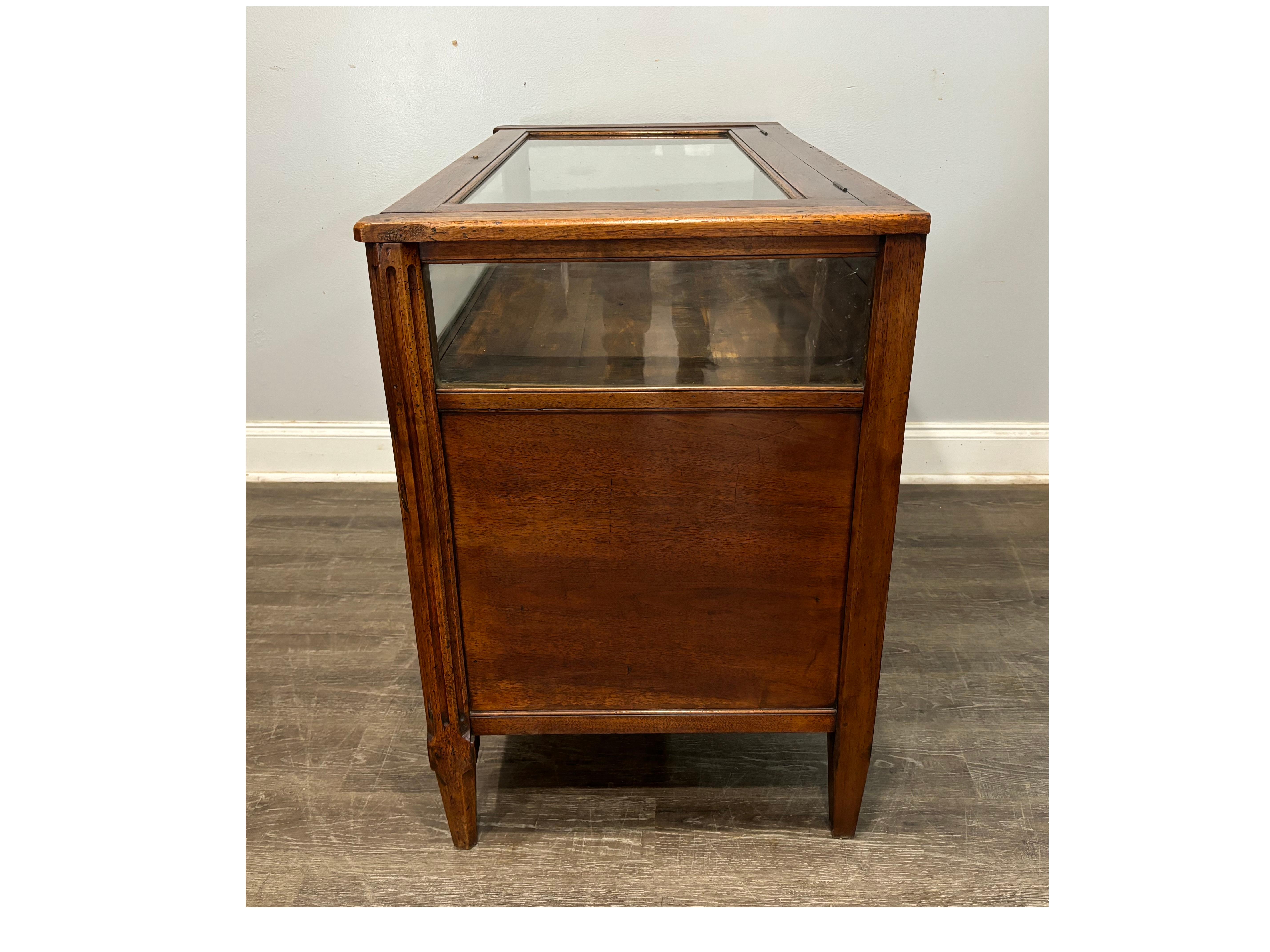 French 19th Century Buffet Vitrine For Sale 4