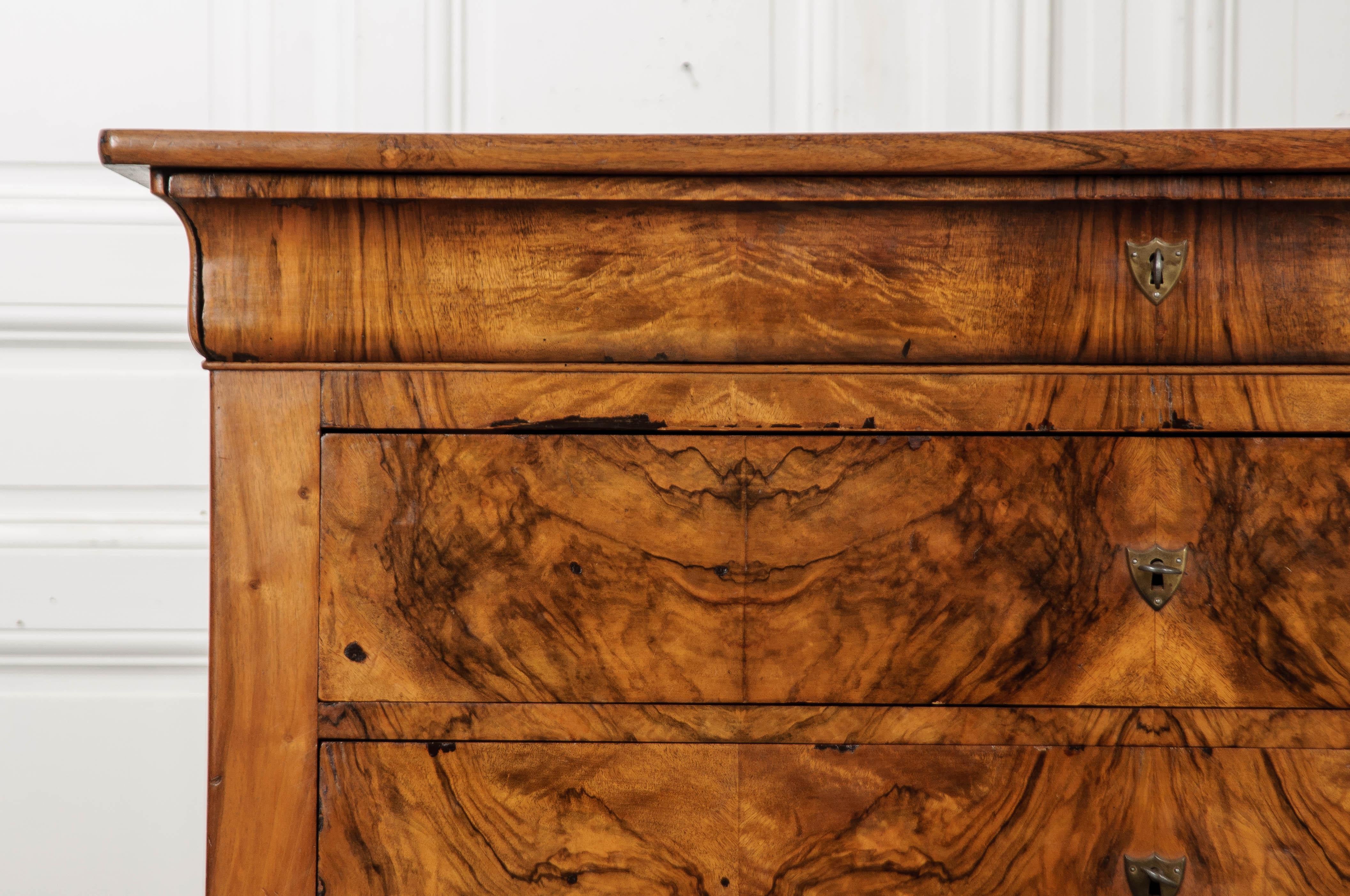 French 19th Century Burl Walnut Louis Philippe Commode In Good Condition In Baton Rouge, LA