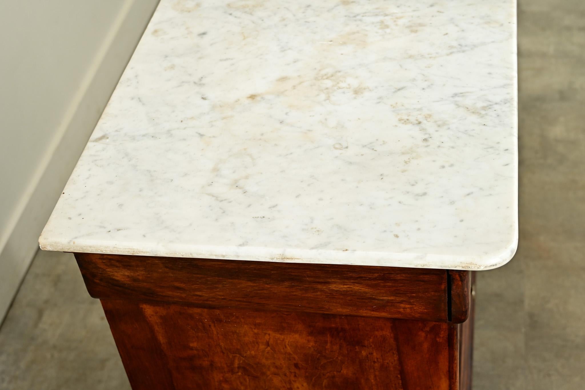 Luigi Filippo Commode francese del XIX secolo in radica di noce Louis Philippe in vendita