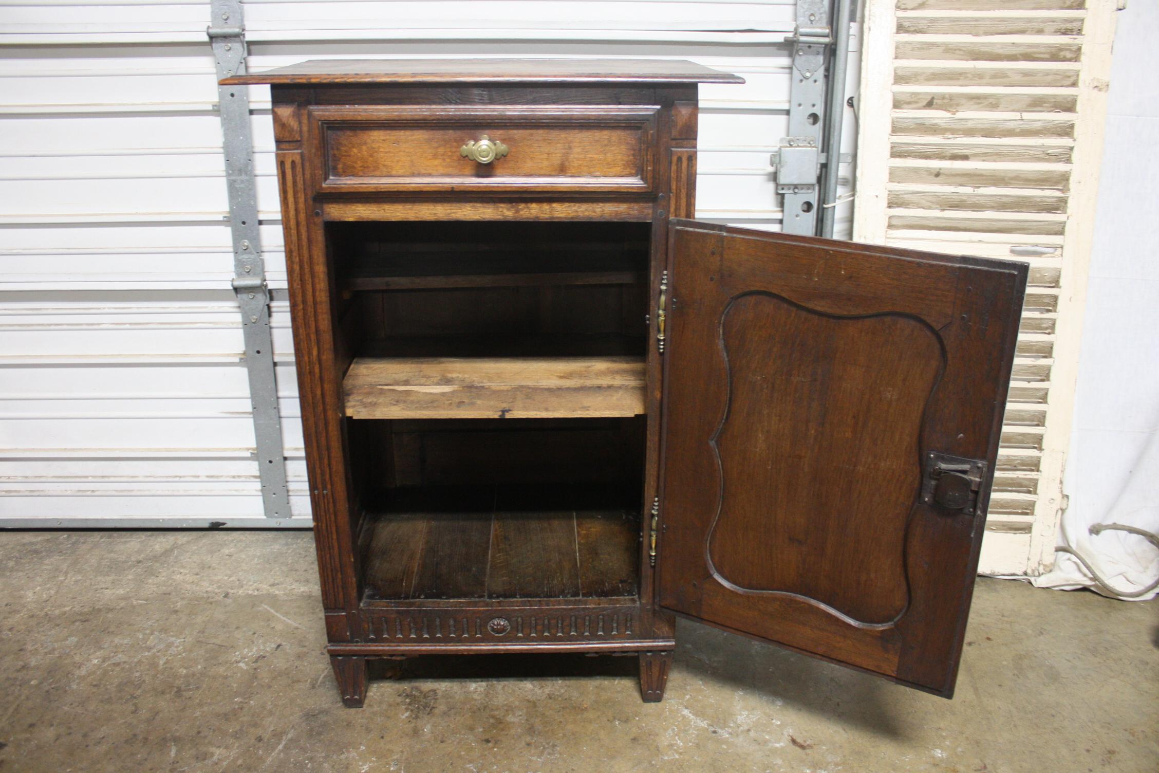 French 19th Century Cabinet Confiturier In Good Condition For Sale In Stockbridge, GA