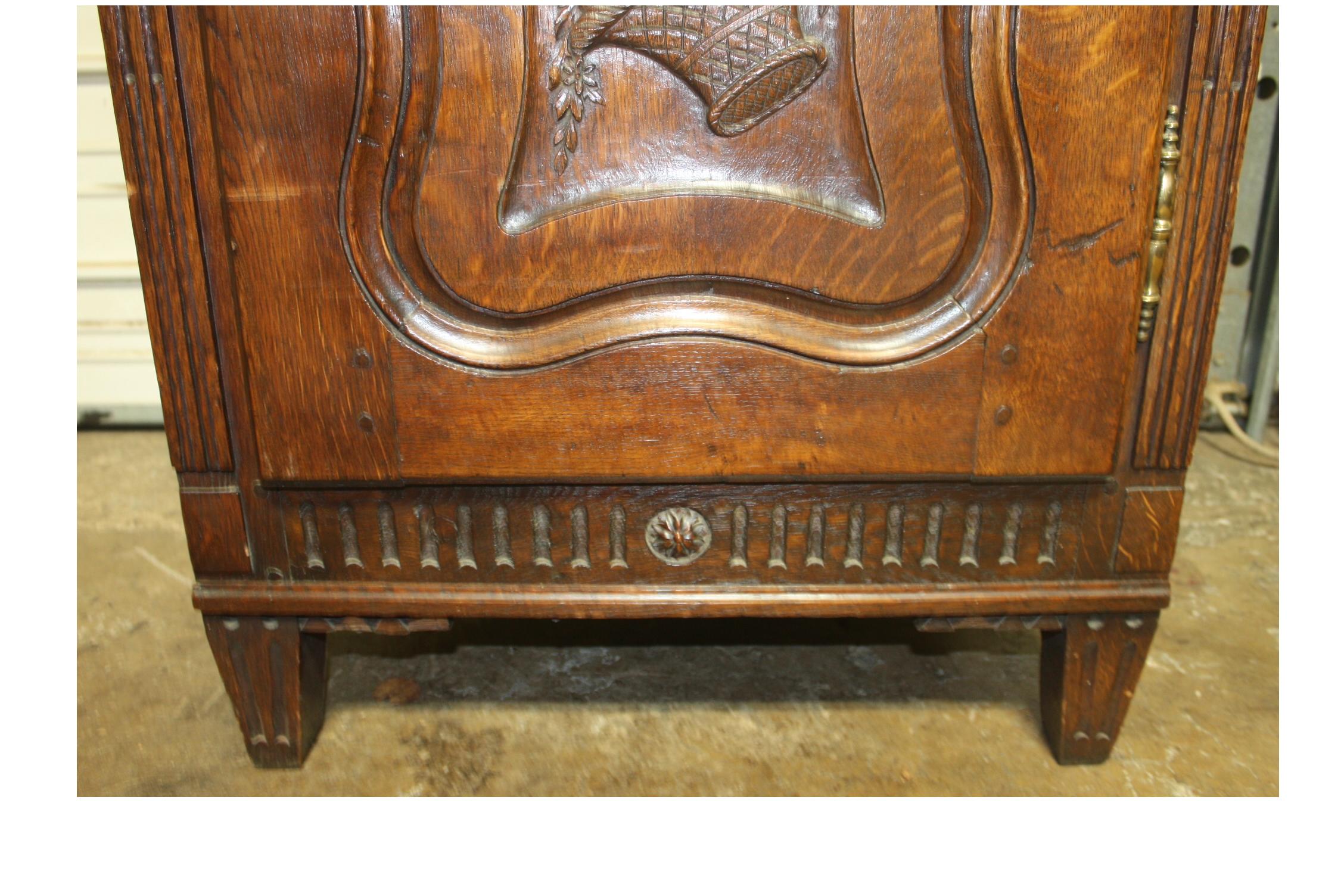 French 19th Century Cabinet Confiturier For Sale 1