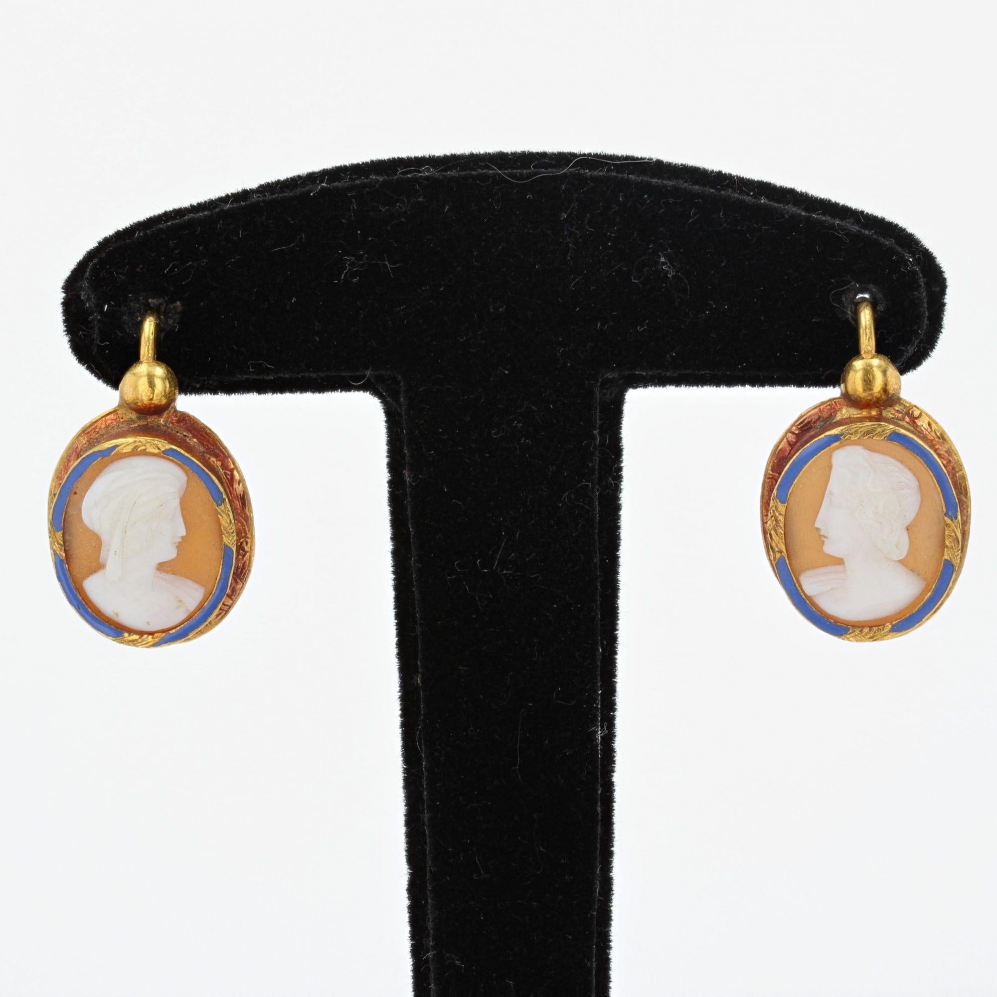 French 19th Century Cameo Enamel 18 Karat Yellow Gold Brooch Earrings Set For Sale 7