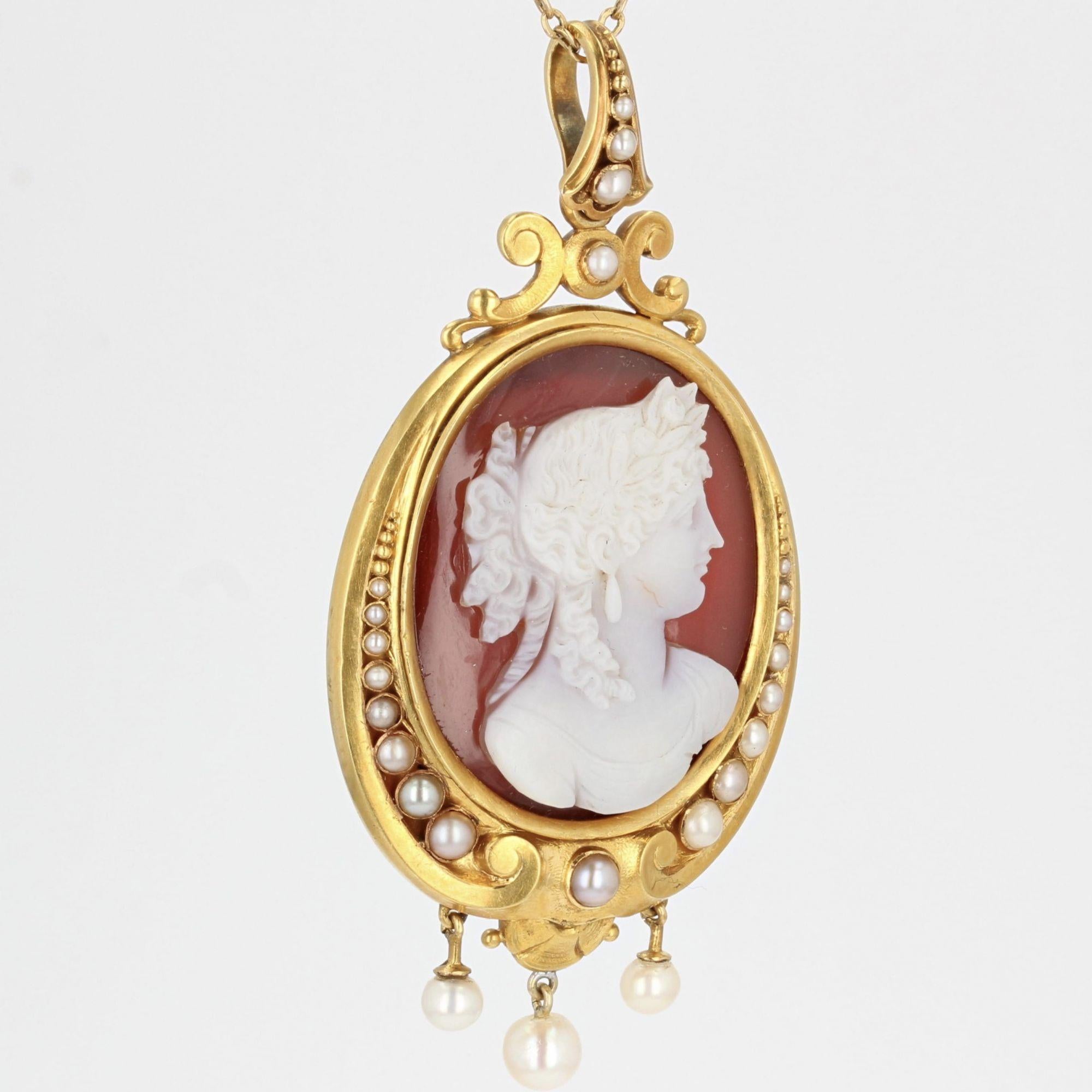 French 19th Century Cameo Natural Pearls 18 Karat Yellow Gold Pendant For Sale 9