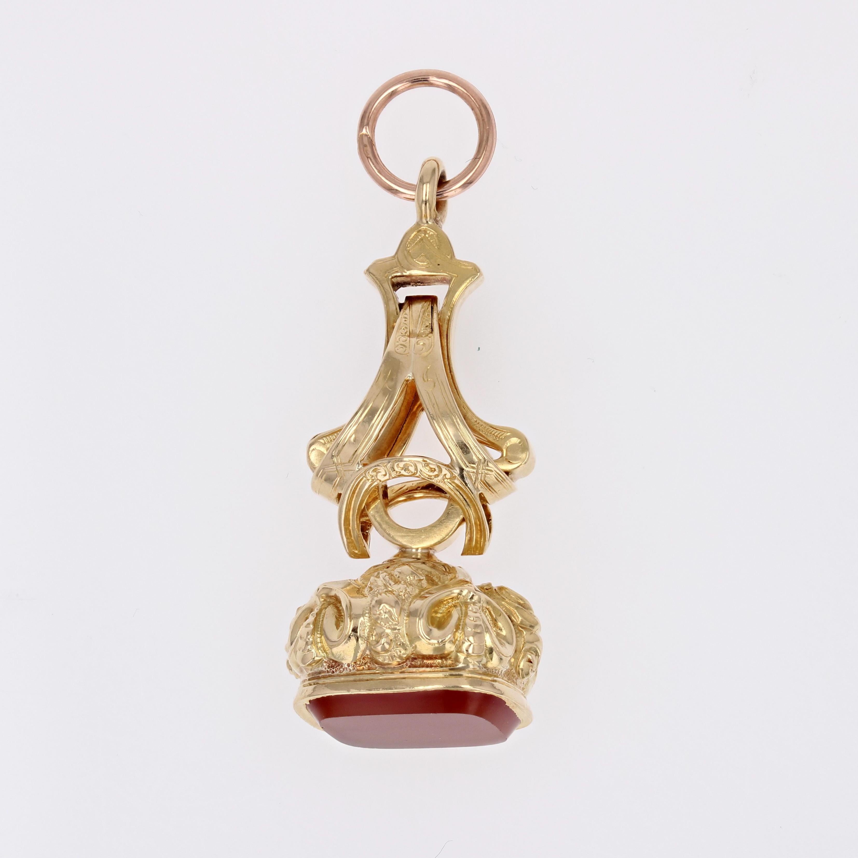 French 19th Century Carnelian 18 Karat Yellow Rose Gold Stamp Pendant For Sale 1