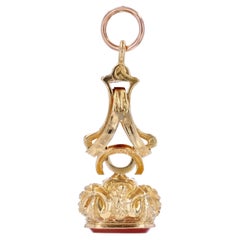 Pendentif français du 19ème siècle en or jaune et rose 18 carats avec cachet en cornaline