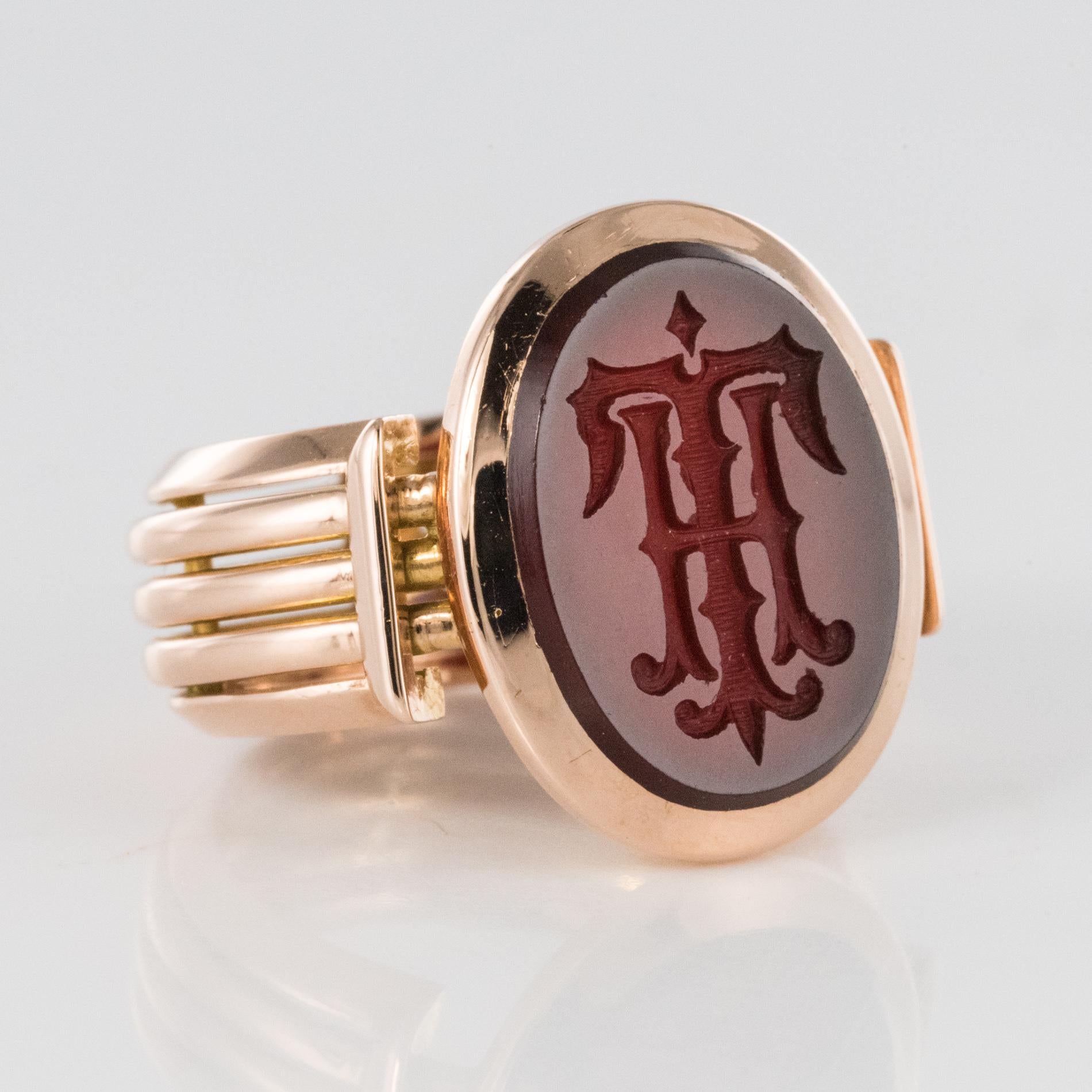 French 19th Century Carnelian Intaglio 18 Karat Yellow Gold Signet Ring For Sale 3