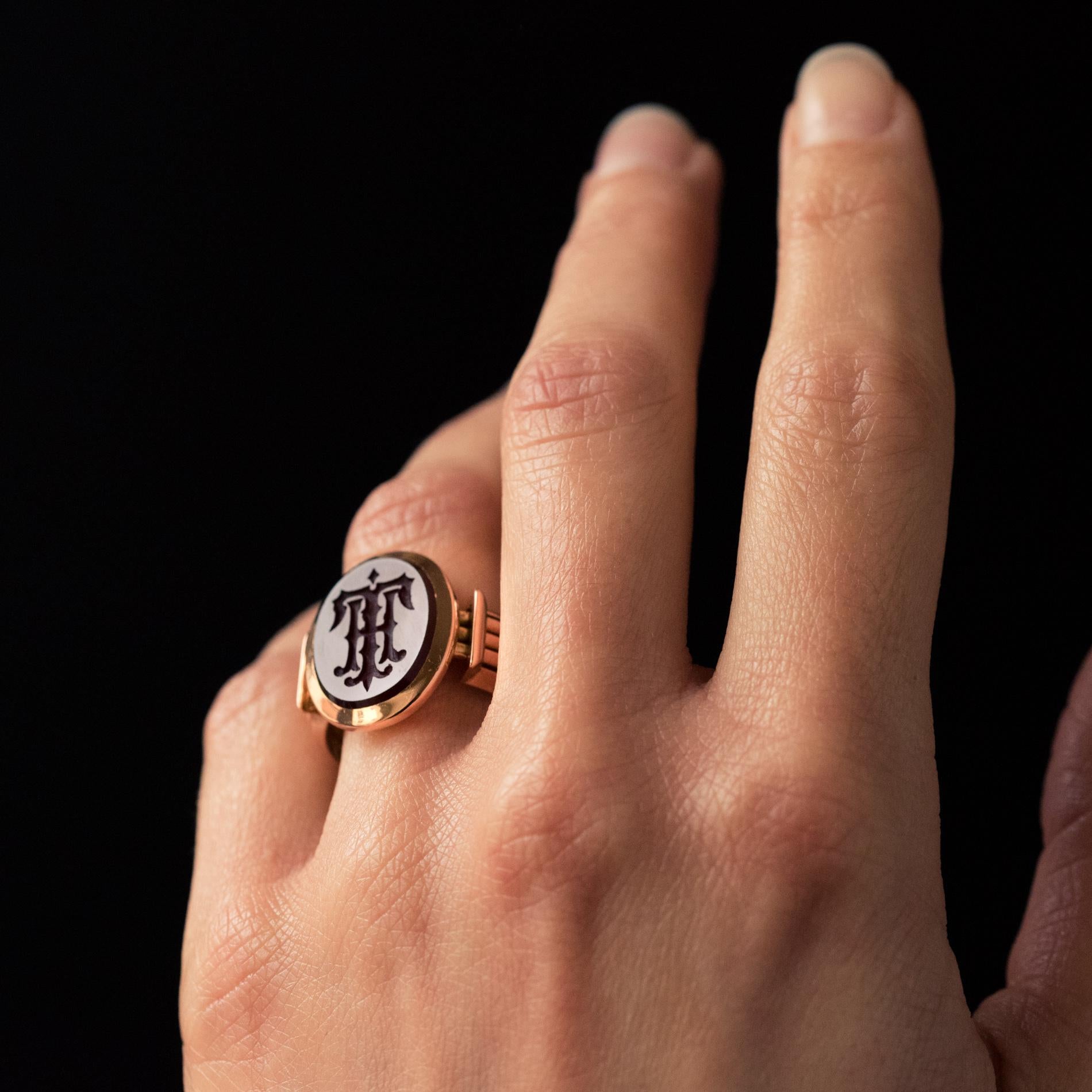 French 19th Century Carnelian Intaglio 18 Karat Yellow Gold Signet Ring For Sale 3