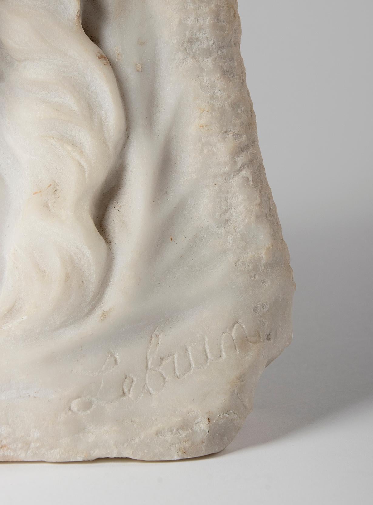 Scultura francese in marmo di Carrara del XIX secolo Ritratto di donna, firmata LeBrun In condizioni buone in vendita a Casteren, Noord-Brabant