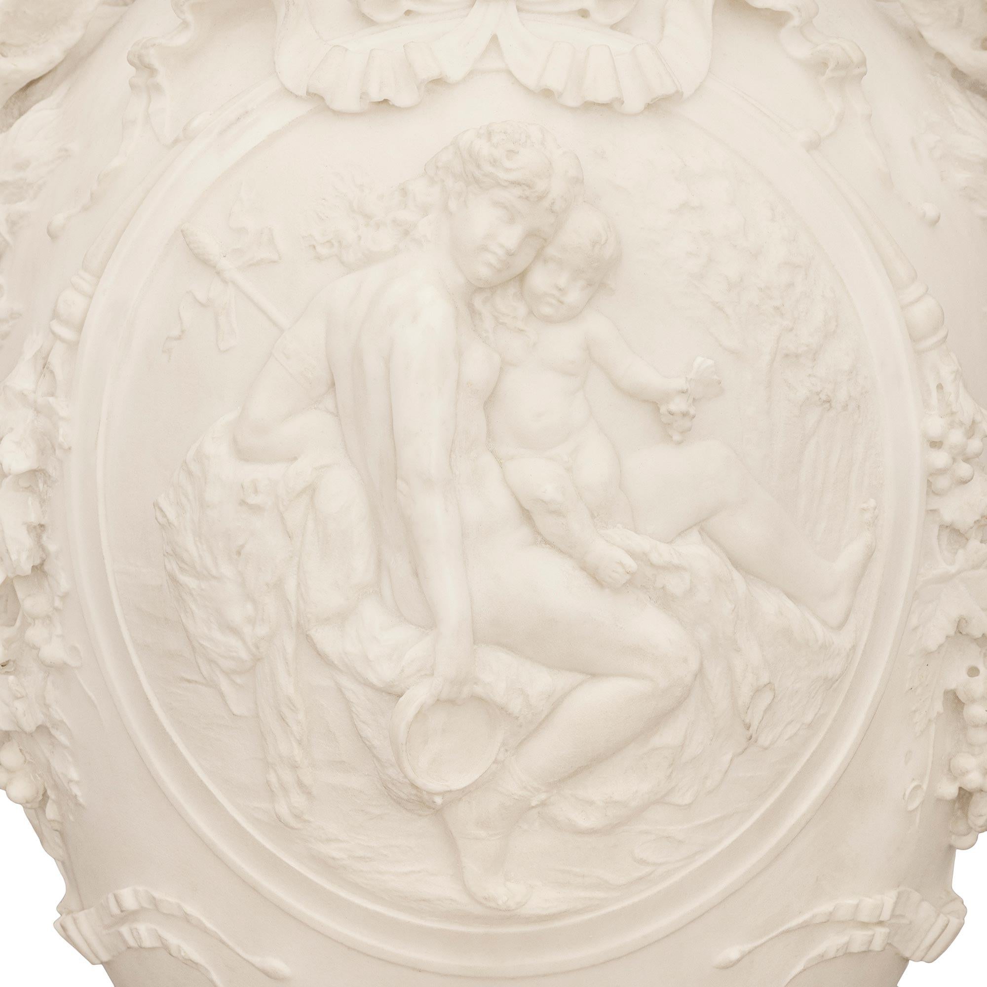 French 19th century Carrara marble urns signed D. Epinay Carls Adrien Prosper For Sale 5