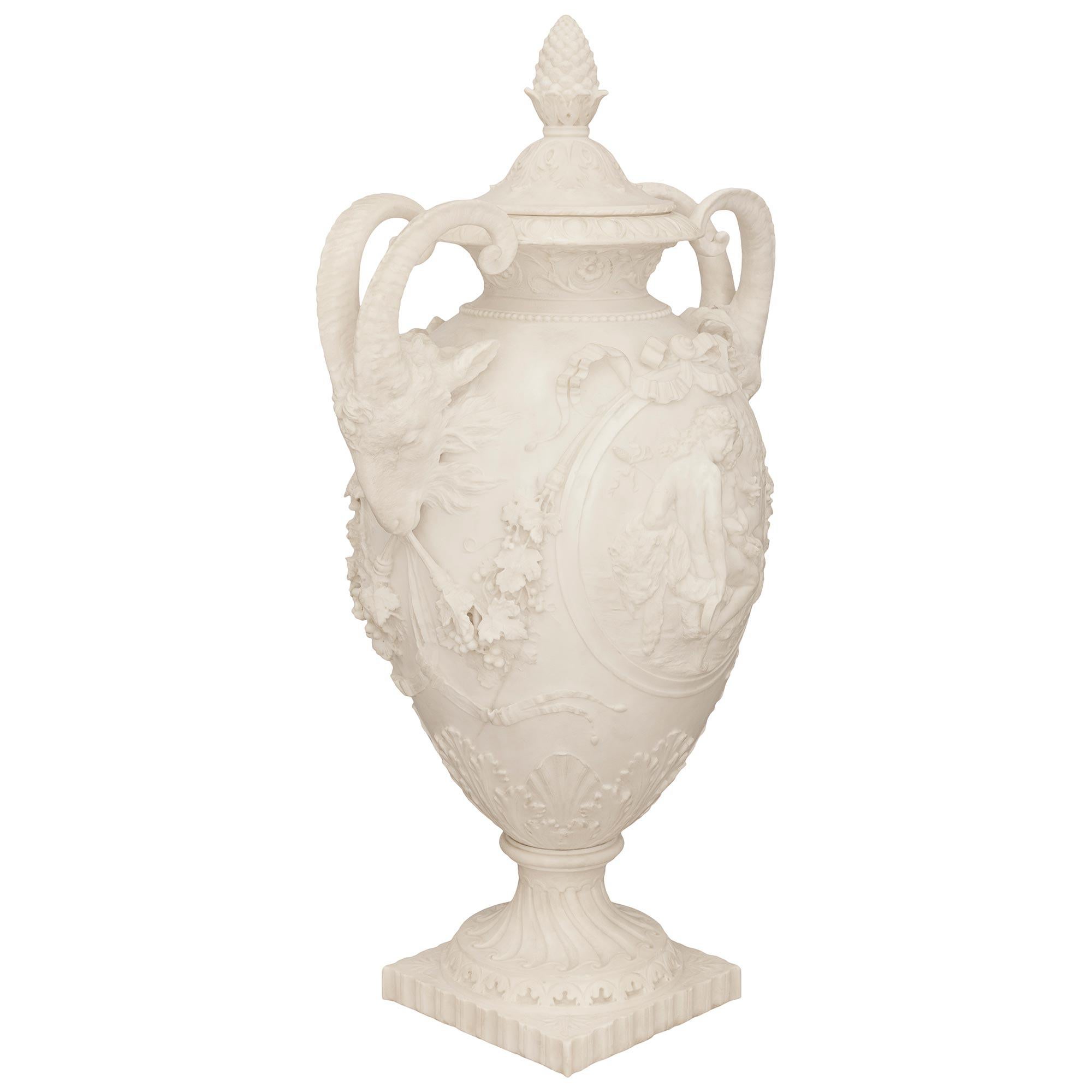 French 19th century Carrara marble urns signed D. Epinay Carls Adrien Prosper In Good Condition For Sale In West Palm Beach, FL
