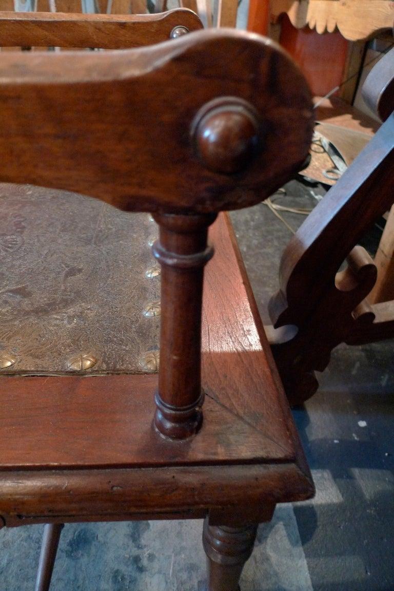 French 19th Century Carved and Stained Walnut Bench with Zinc Seat and Two Arms For Sale 2