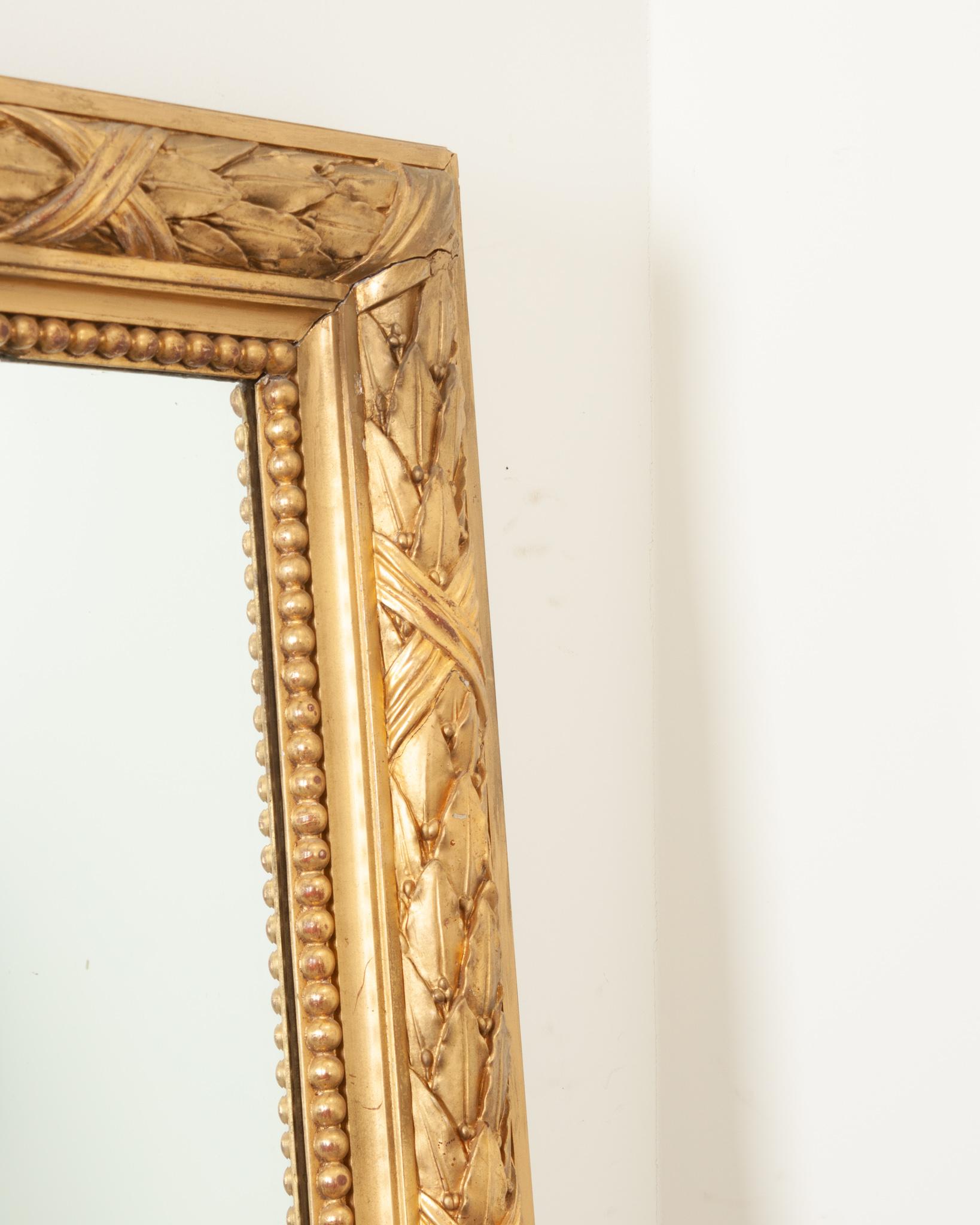 French, 19th Century, Carved Gold Gilt Mirror In Good Condition In Baton Rouge, LA