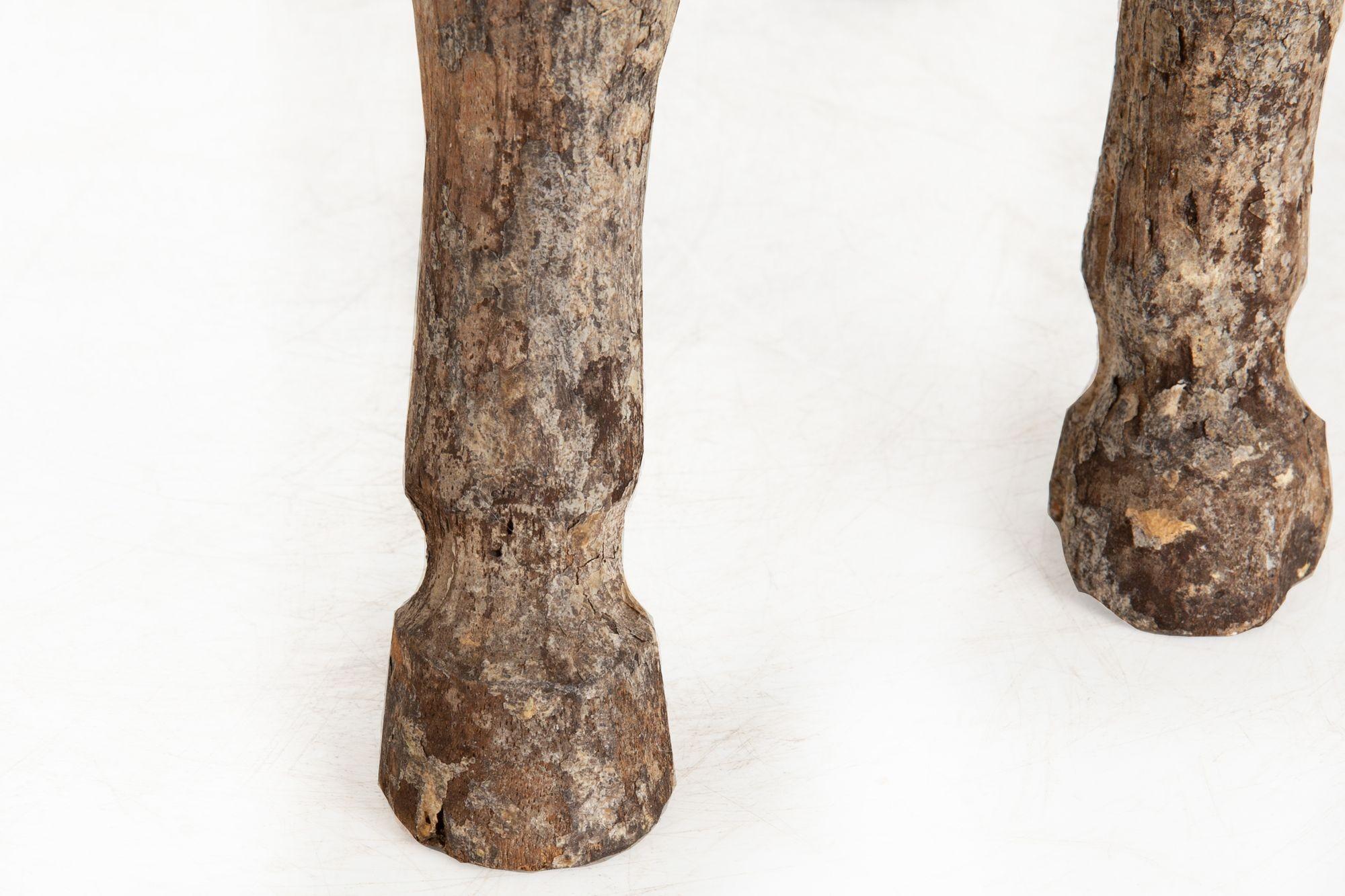 Cavallo francese del XIX secolo in legno duro intagliato, probabilmente con stampo in cartapesta in vendita 6