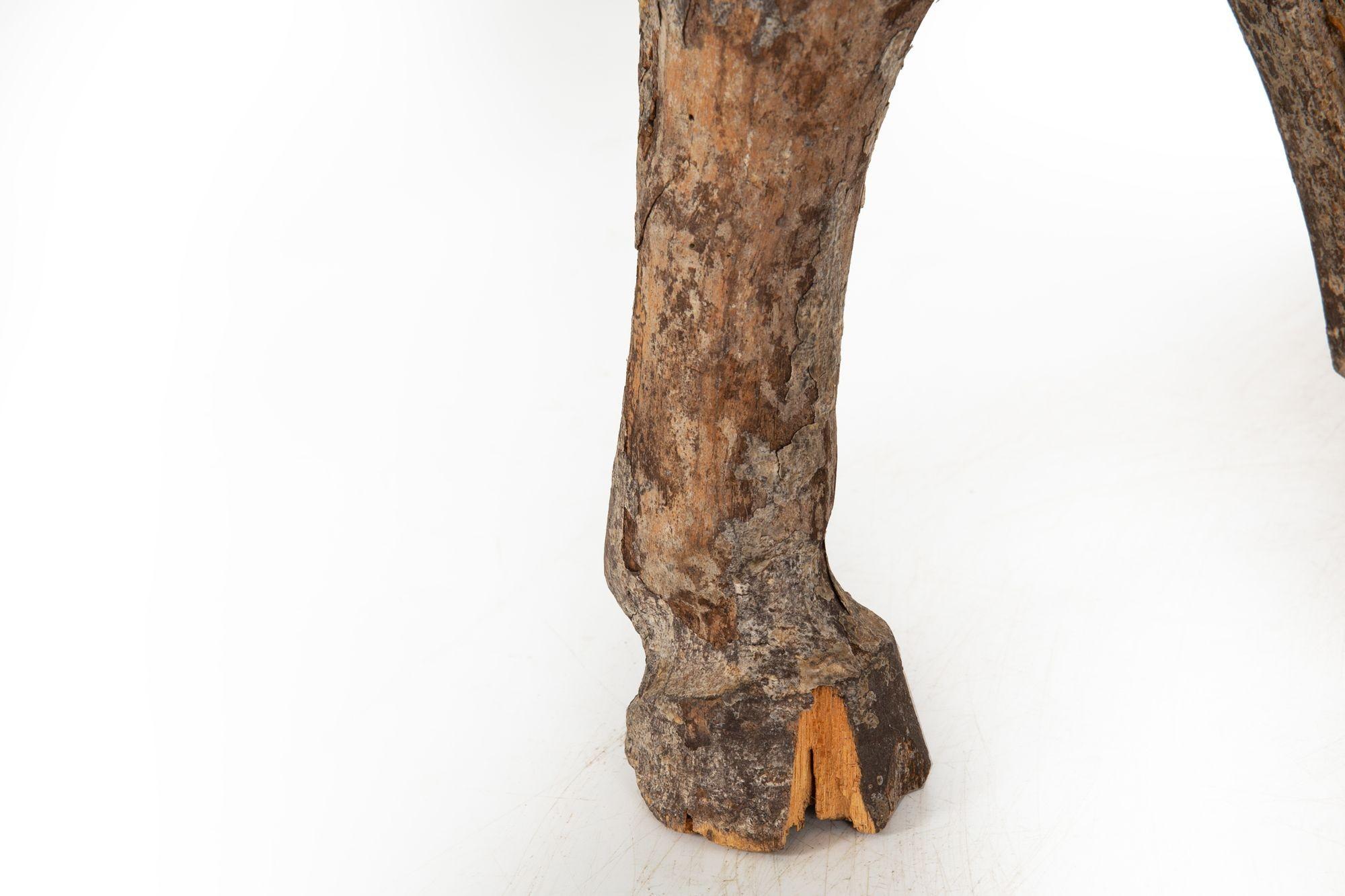 Cavallo francese del XIX secolo in legno duro intagliato, probabilmente con stampo in cartapesta in vendita 12