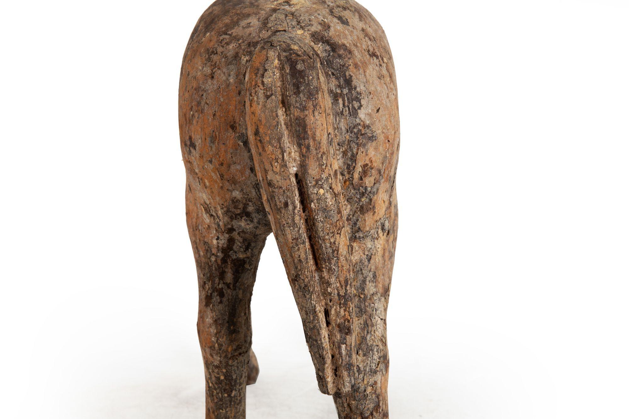 Cavallo francese del XIX secolo in legno duro intagliato, probabilmente con stampo in cartapesta in vendita 13