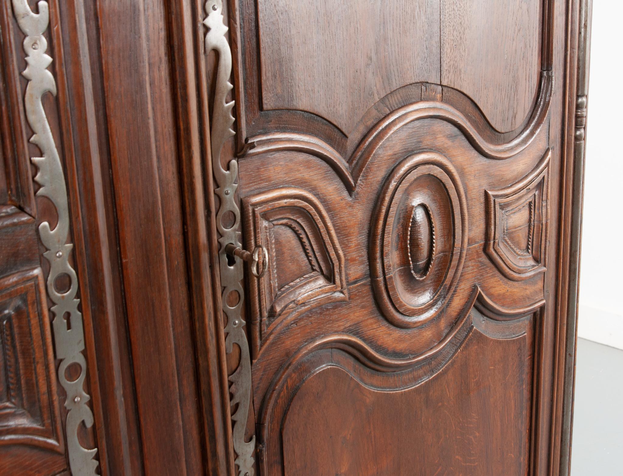 French 19th Century Carved Oak Armoire For Sale 4