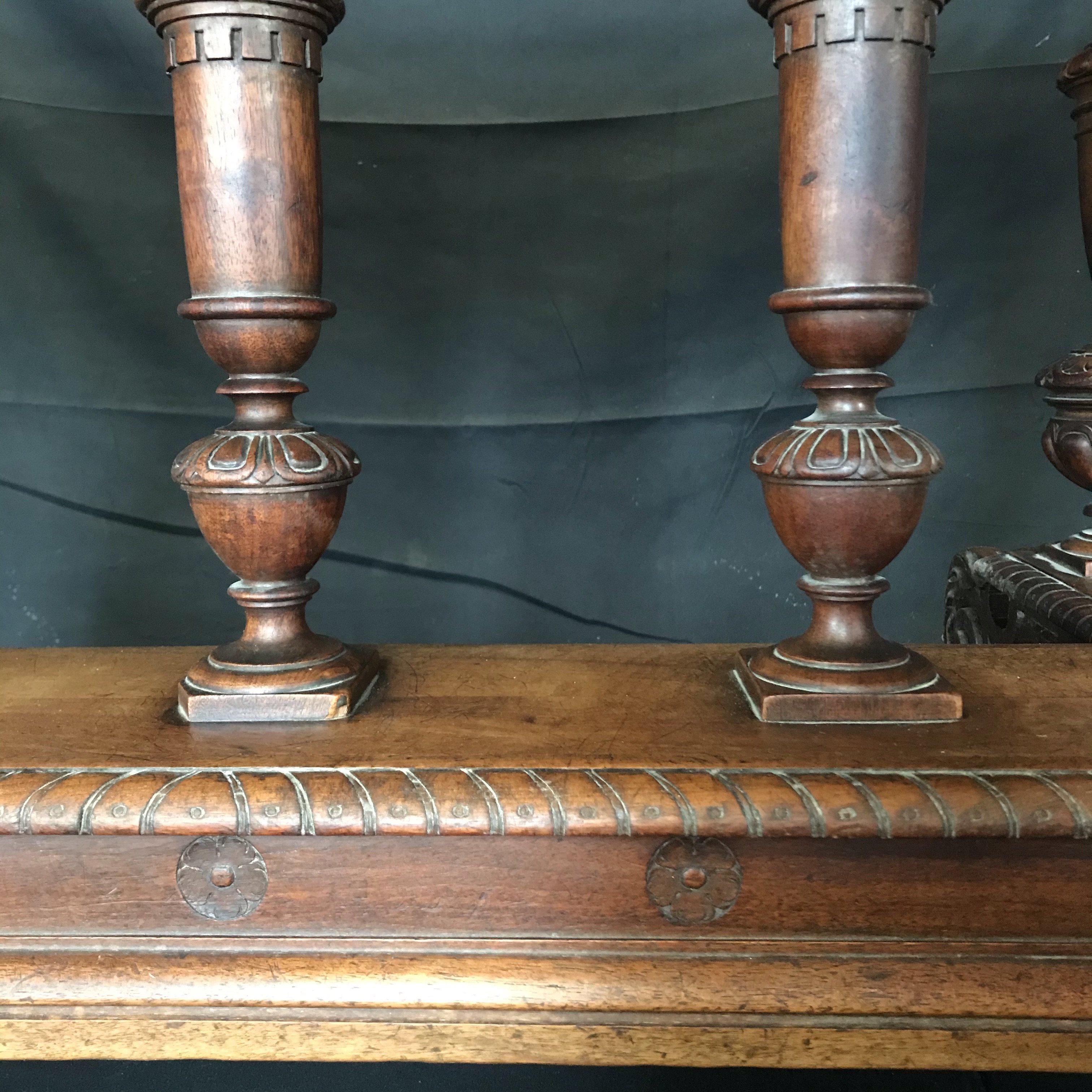 French 19th Century Carved Walnut Dining Table Extendable 8