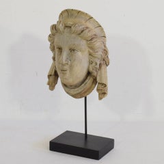 Frammento di testa in legno intagliato francese del XIX secolo