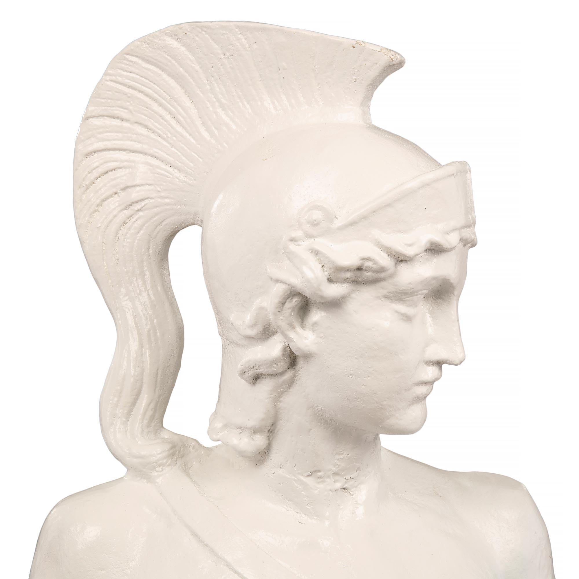 Fer Statue d'un jeune centurion en fonte du 19e siècle français en vente