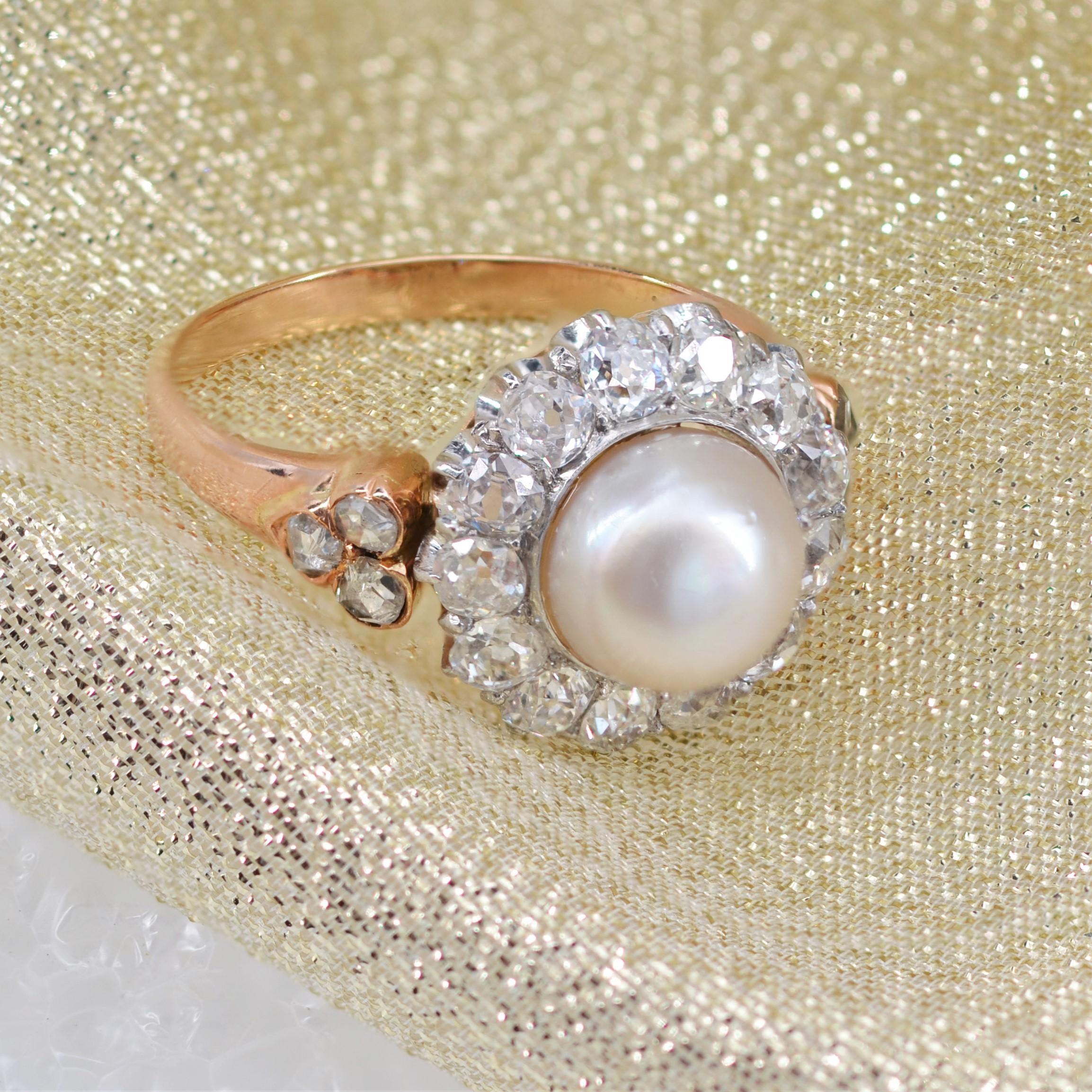 French 19th Century Certified Fine Pearl Diamonds 18 Karat Rose Gold Daisy Ring For Sale 7