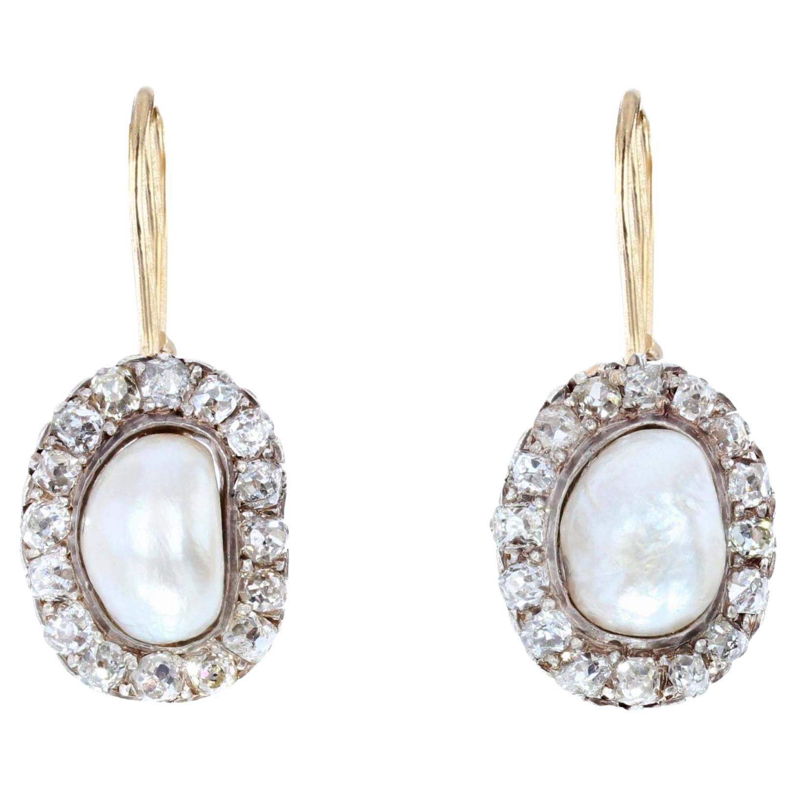 Boucles d'oreilles pendantes en or rose pour perles naturelles certifies du 19e sicle.