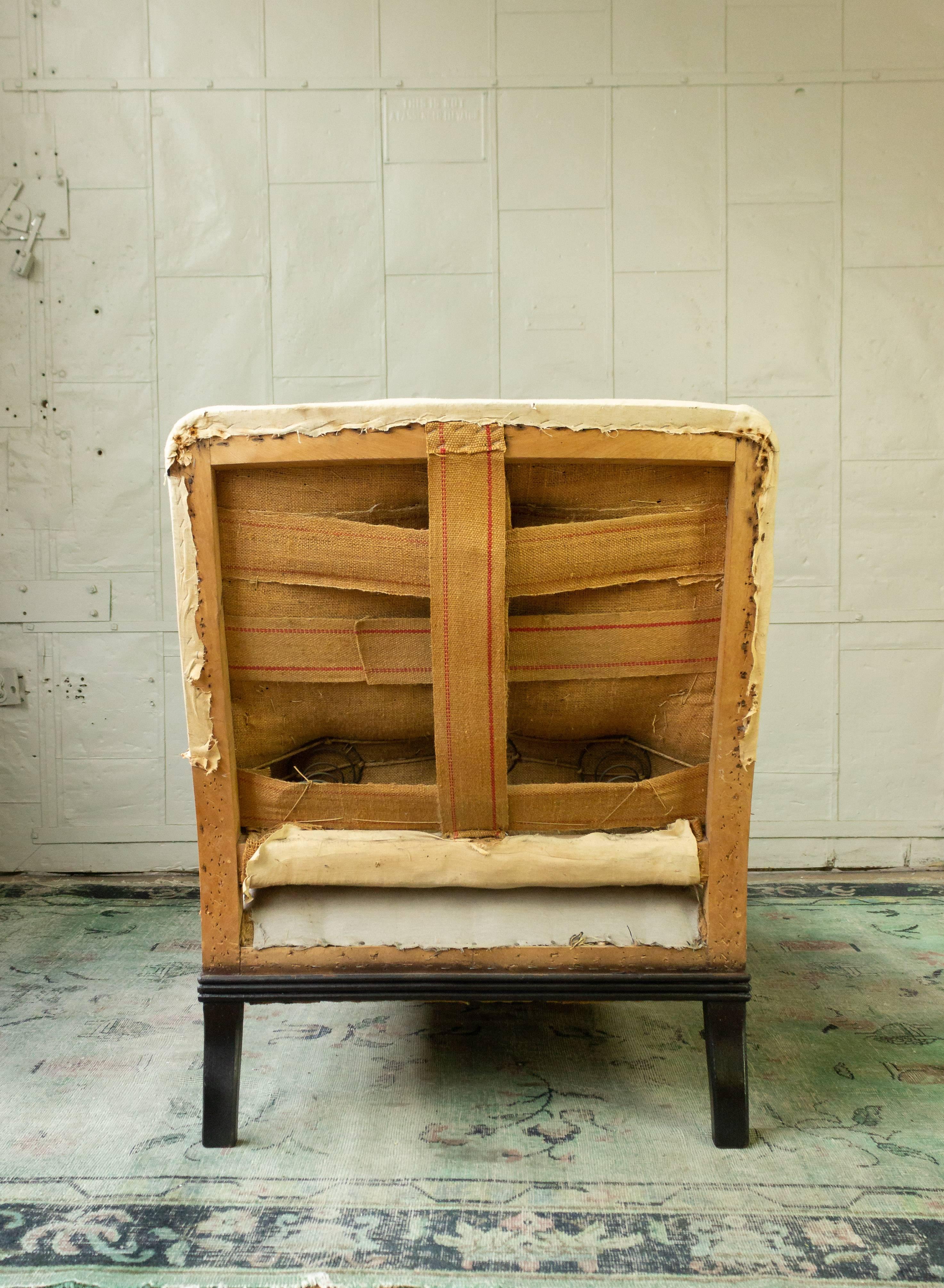 French 19th Century Chaise Longue with Exposed Wooden Frame 3