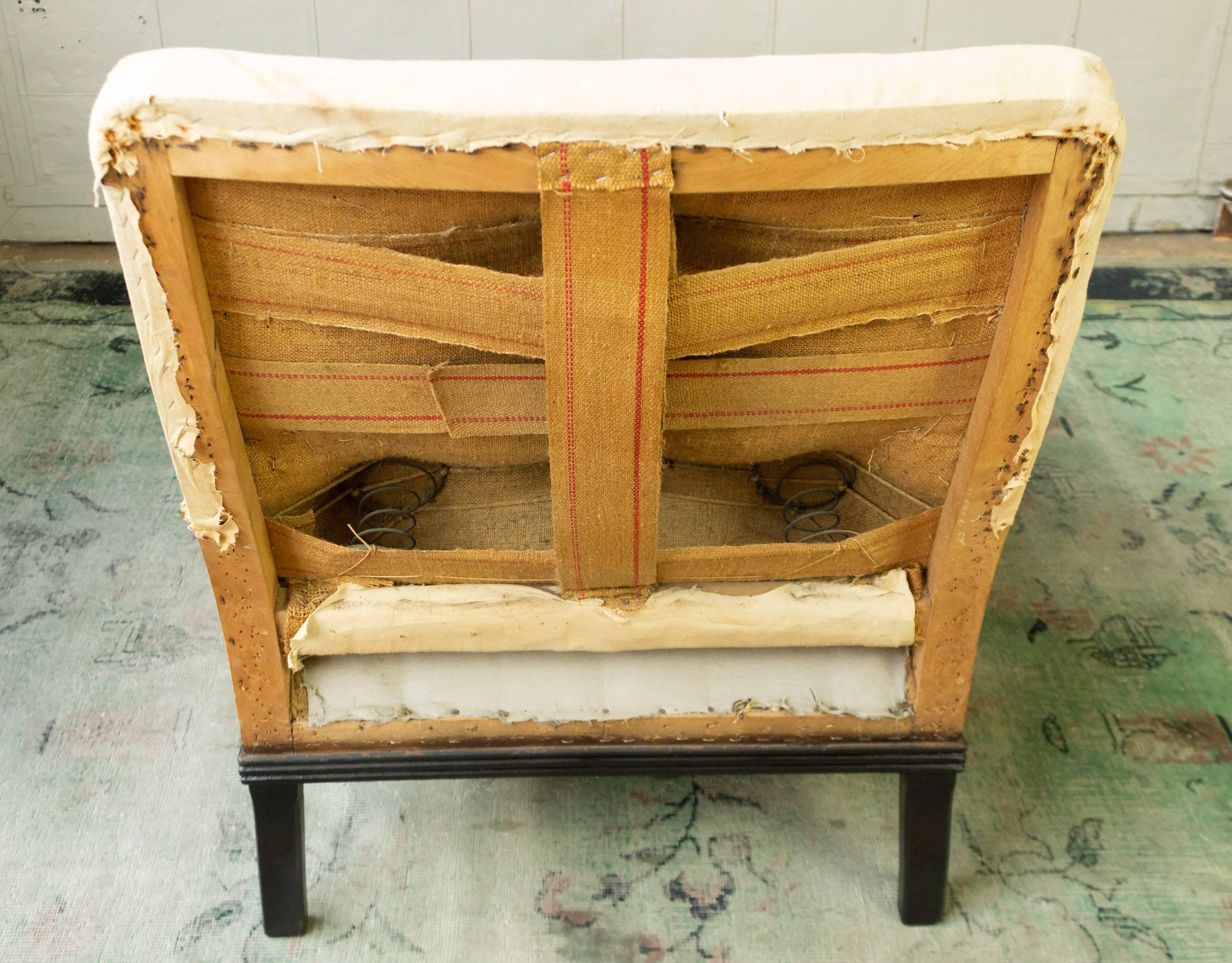 French 19th Century Chaise Longue with Exposed Wooden Frame 4