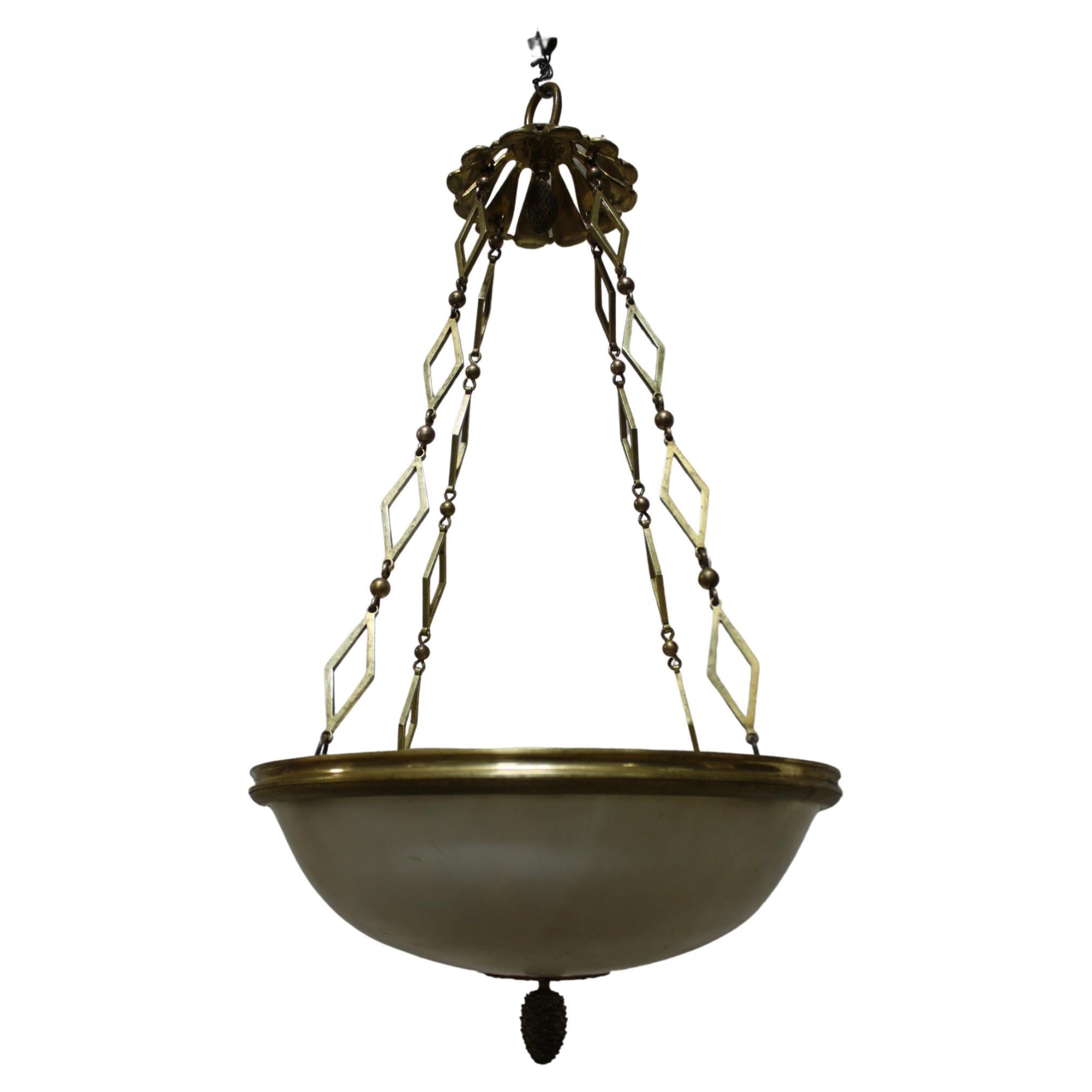 Superb chandelier in alabaster and bronze, very much quality.