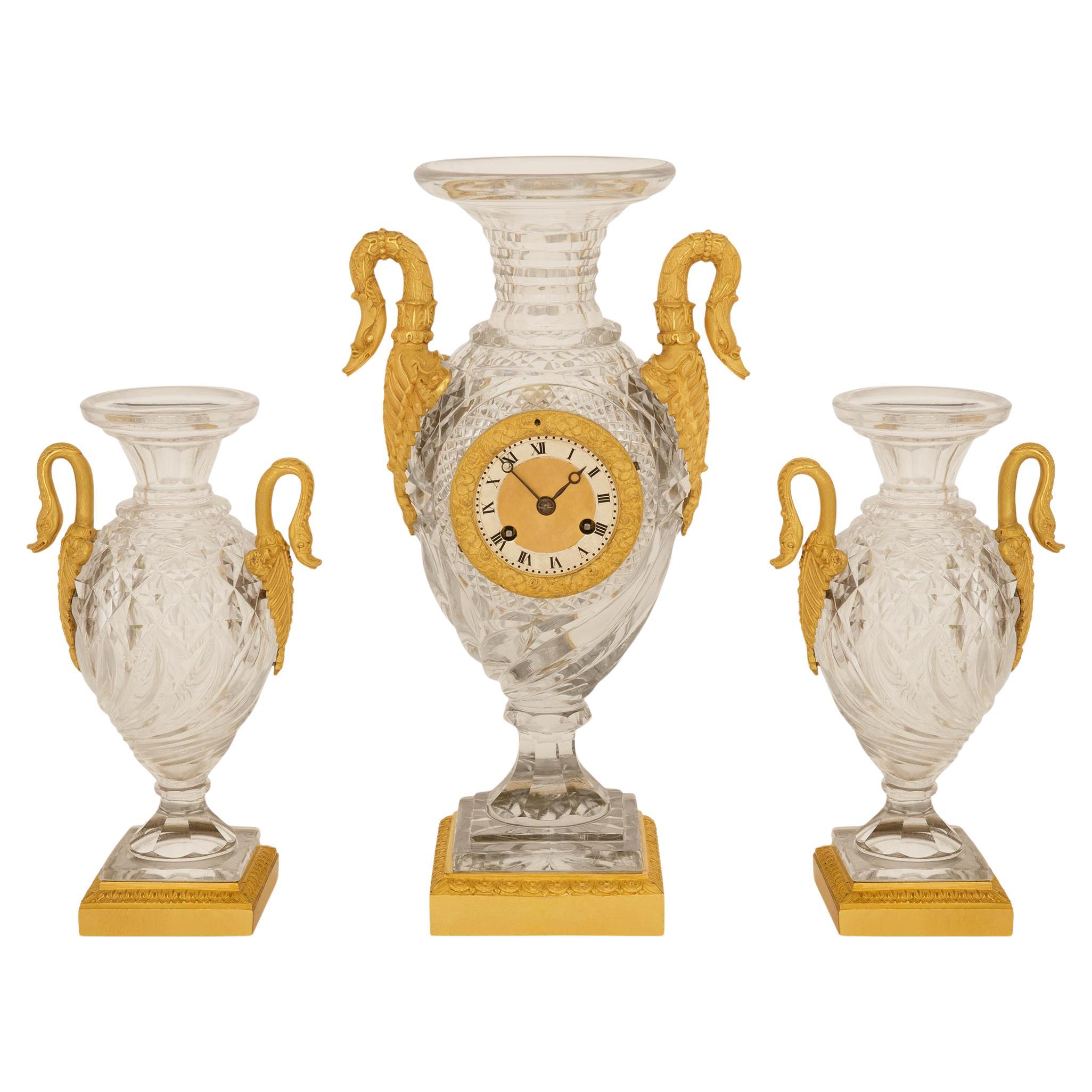 Juego de guarnición de Cristal de Baccarat y Ormolu del Periodo Charles X francés del siglo XIX